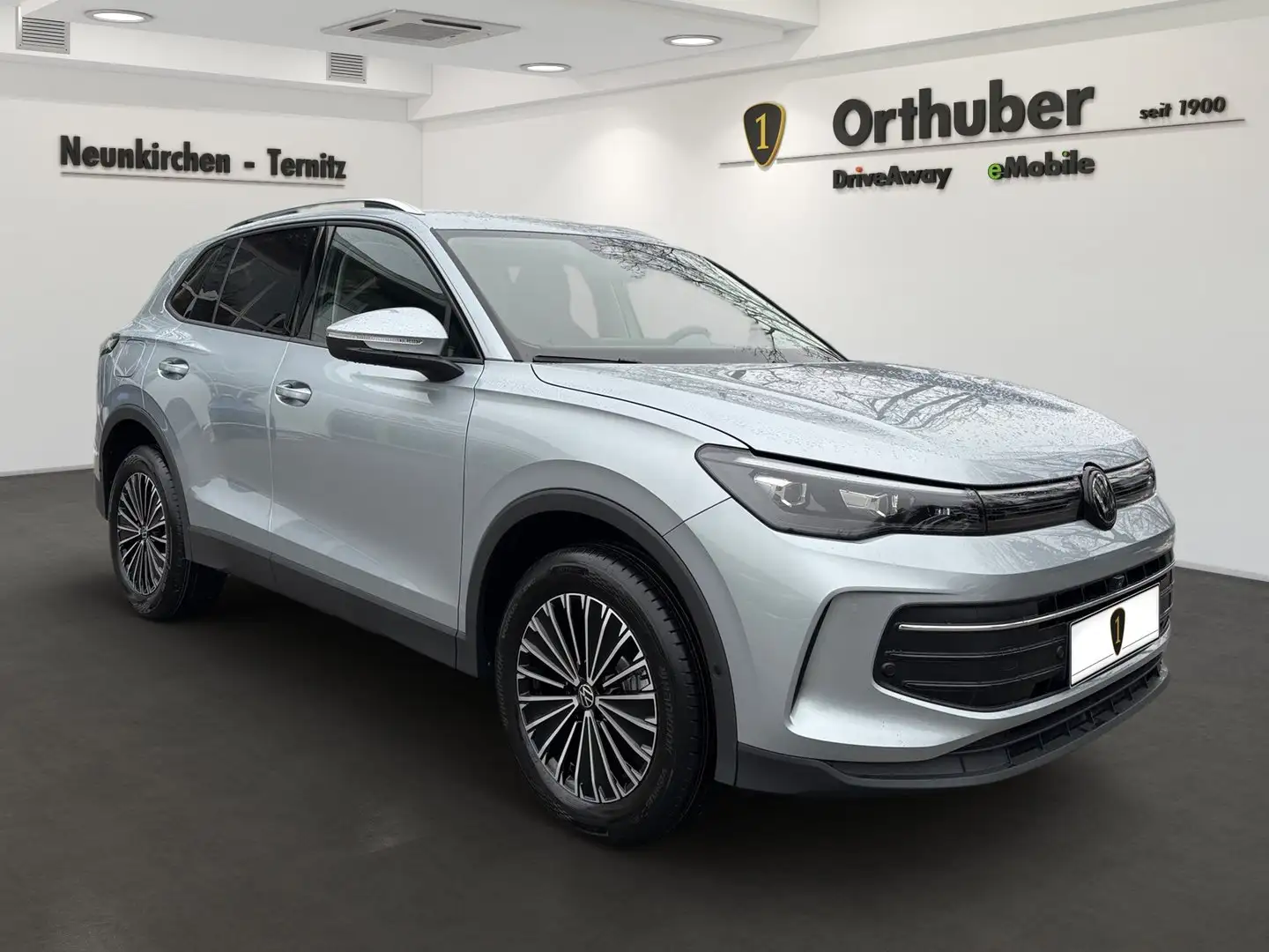 Volkswagen Tiguan Friends eHybrid DSG 150 kW Silber - 2