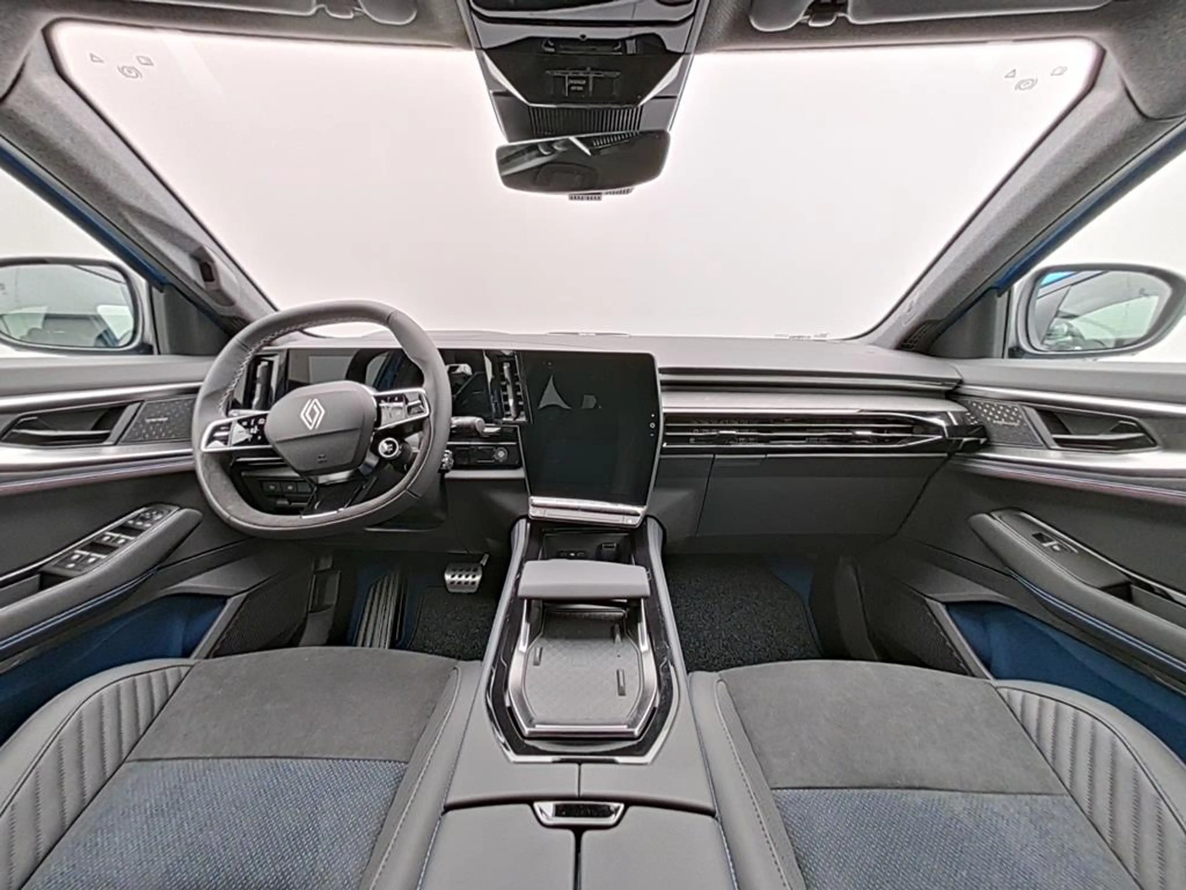 Renault Rafale Esprit Alpine E-Tech Plug in Hybrid 300 4x4 — photo 9
