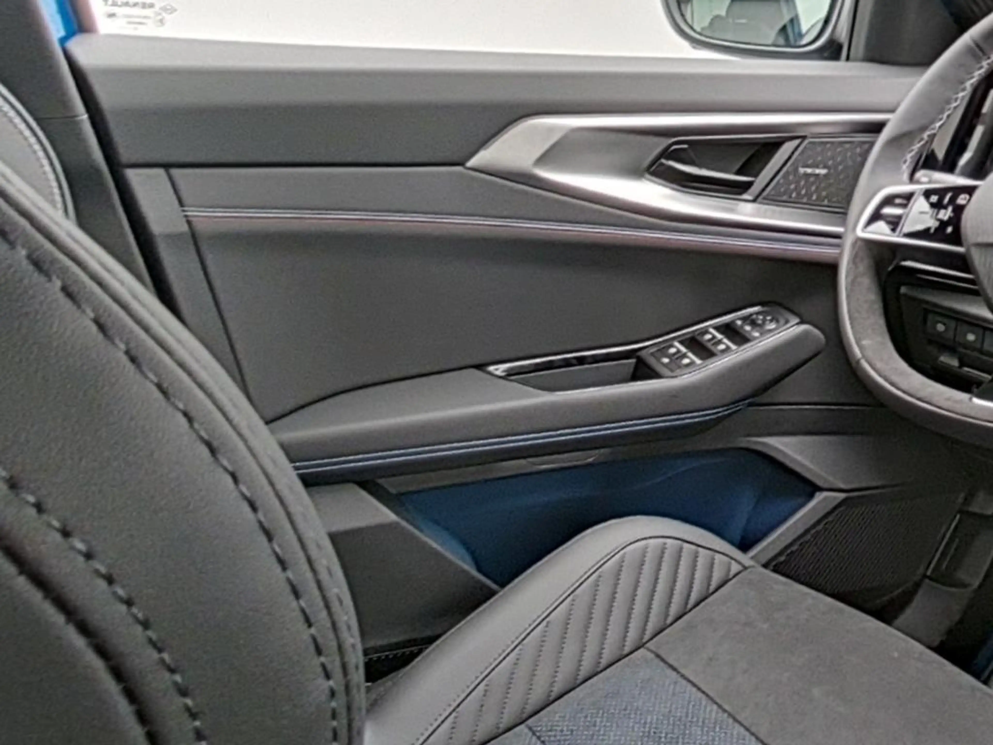 Renault Rafale Esprit Alpine E-Tech Plug in Hybrid 300 4x4 — photo 13