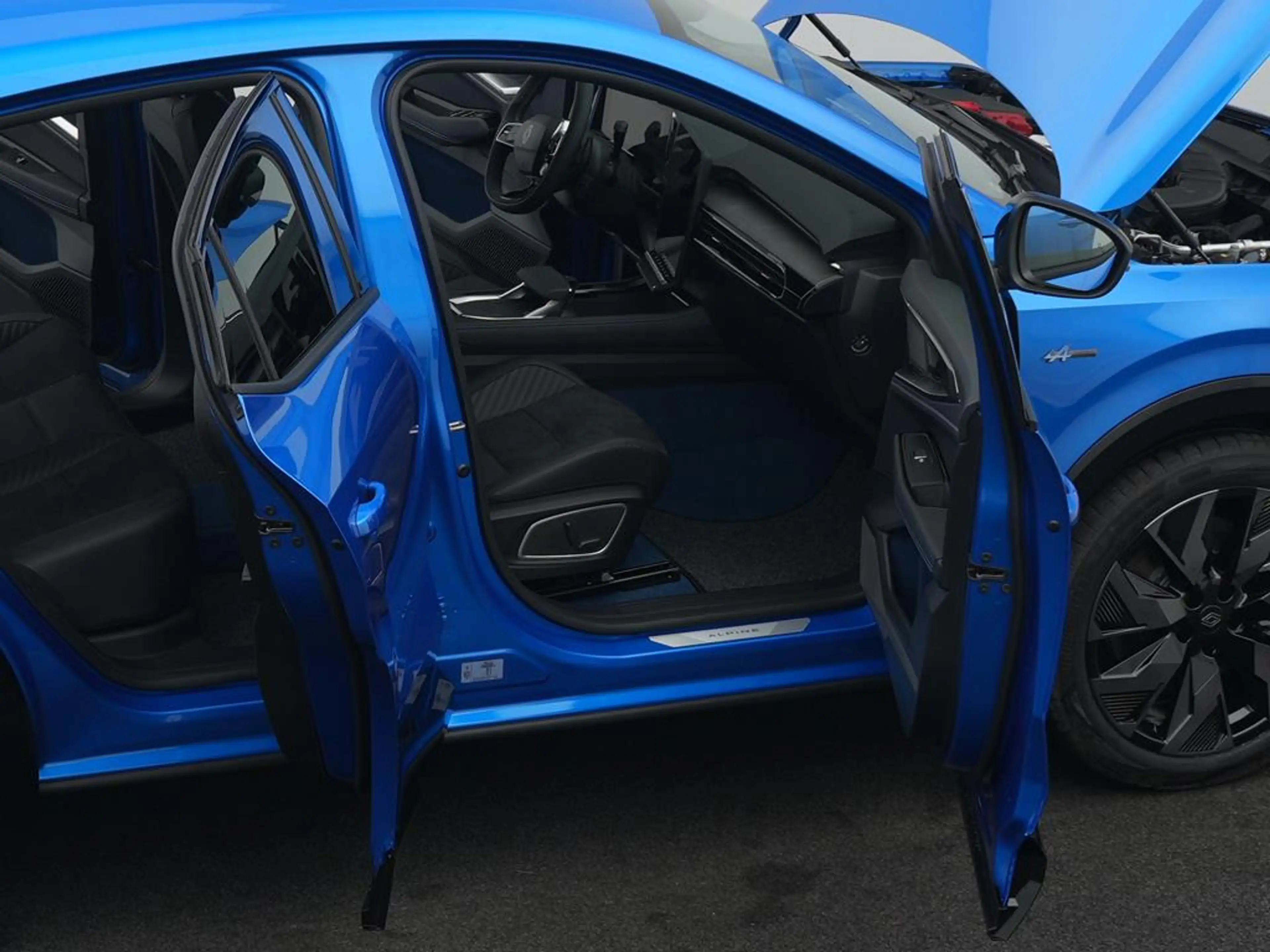 Renault Rafale Esprit Alpine E-Tech Plug in Hybrid 300 4x4 — photo 10