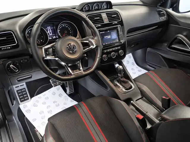 Volkswagen Scirocco view 7