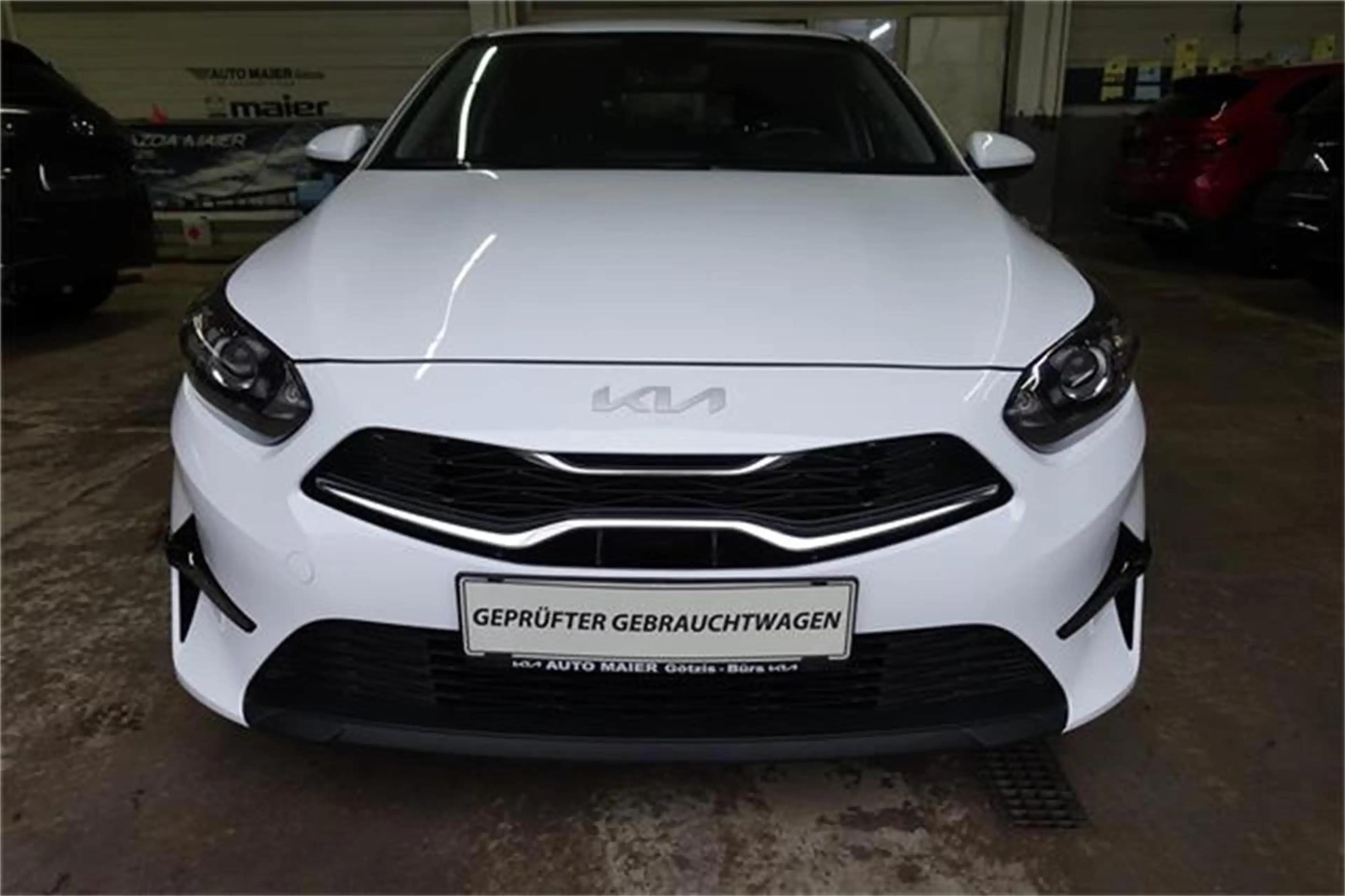 Kia Ceed / cee'd ceed 1,0 T-GDI GPF Silber — photo 2