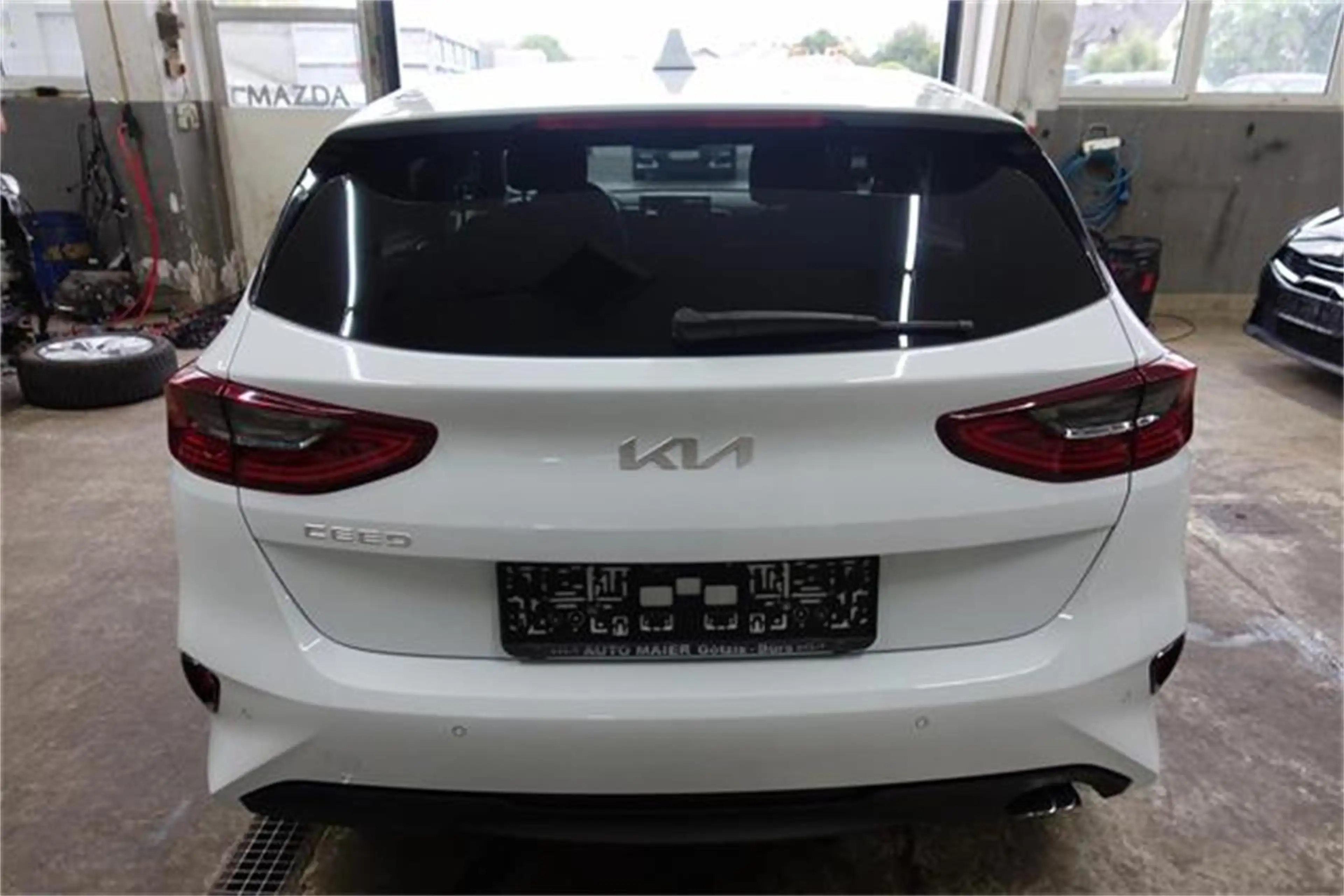 Kia Ceed / cee'd ceed 1,0 T-GDI GPF Silber — photo 4