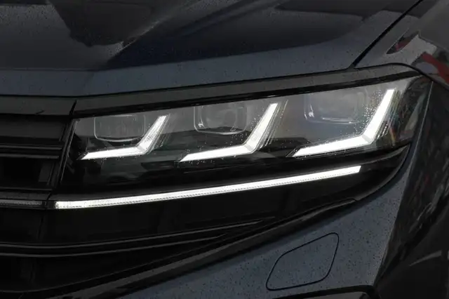 Volkswagen Touareg R eHybrid TSI 4MOTION Ansicht 6