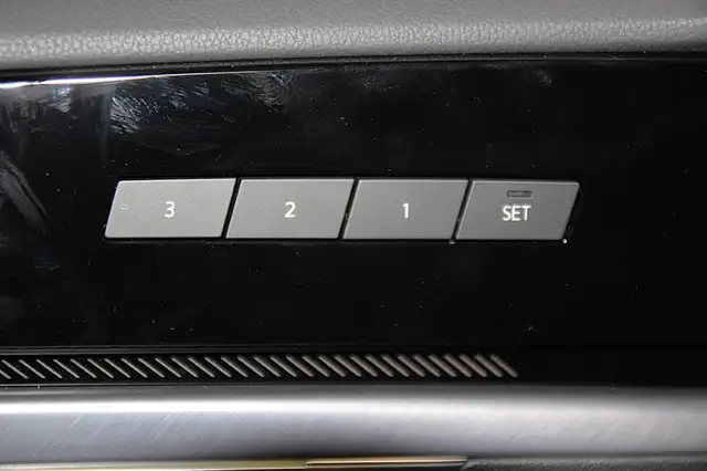 Volkswagen Touareg R eHybrid TSI 4MOTION Ansicht 21