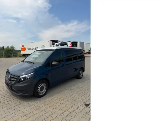 Mercedes-Benz Vito view 2