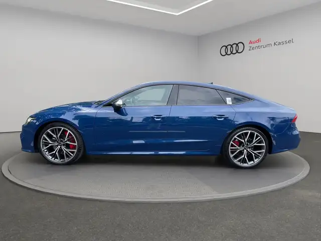 Audi S7 view 4