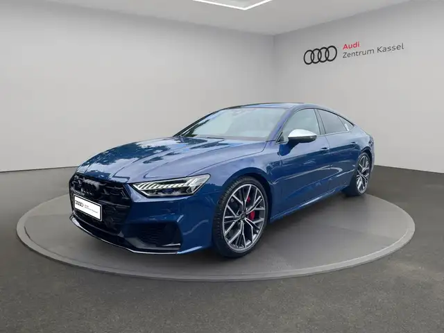 Audi S7 view 2