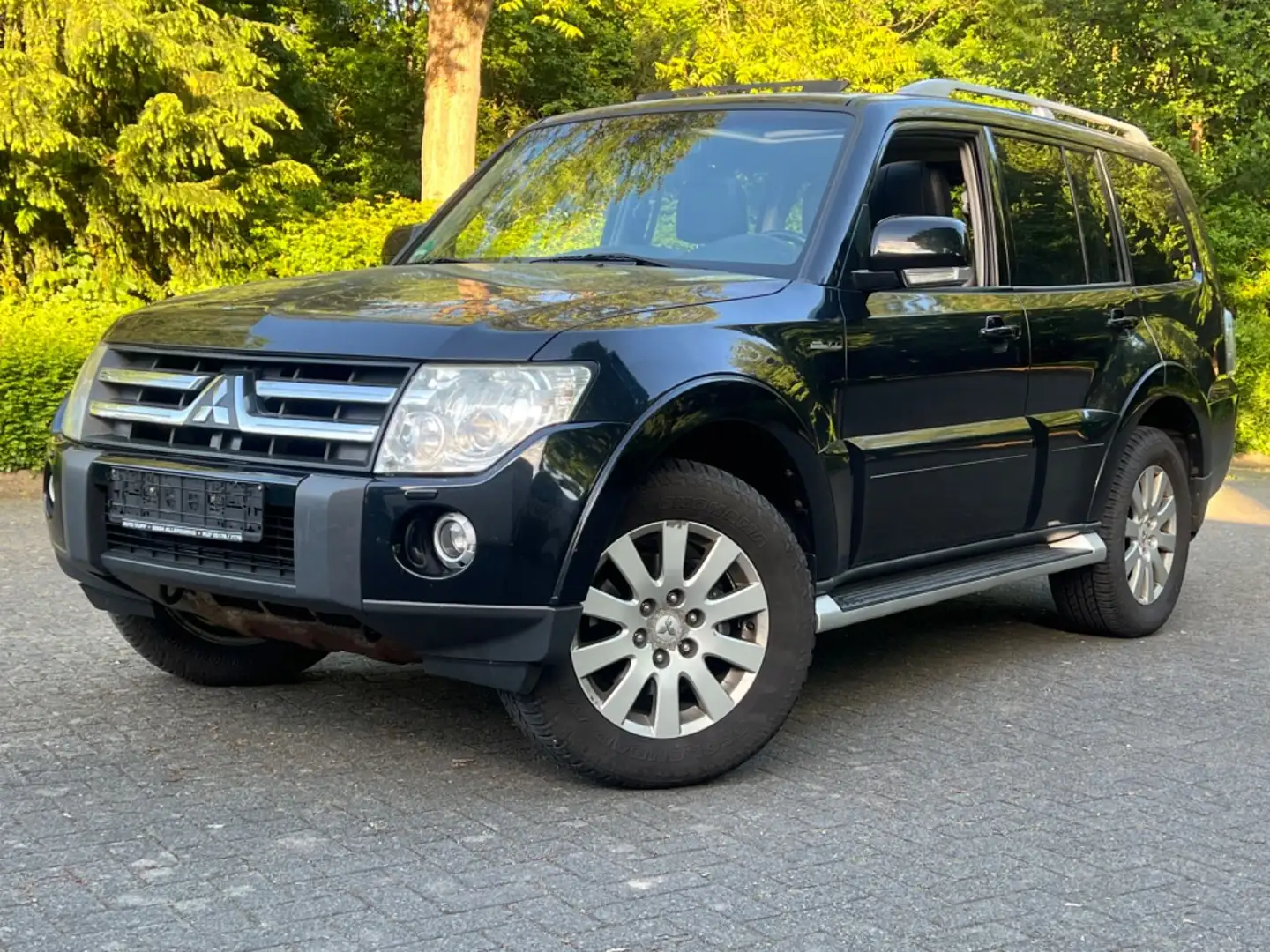 Mitsubishi Pajero 3.2 DI-D Instyle|NAVI|PANO|KAMERA|7SITZER Negro - 2