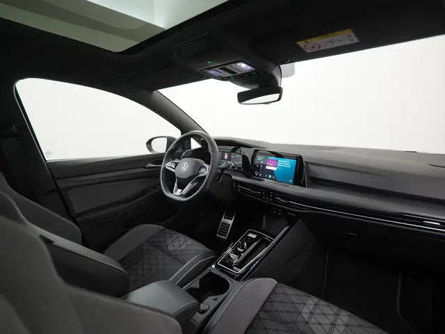Volkswagen Golf view 2