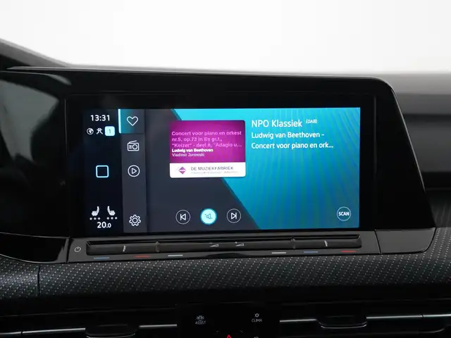 Volkswagen Golf view 13