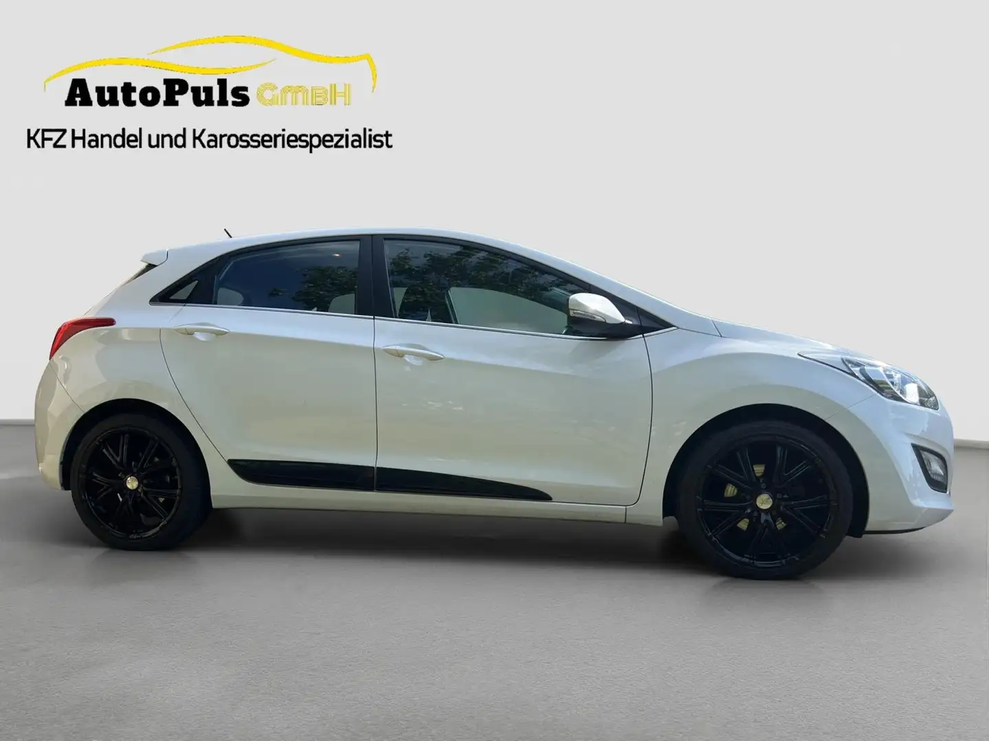 Hyundai i30 i30 1,4 CRDi Comfort + neues ARBÖ Pickerl + Weiß - 1