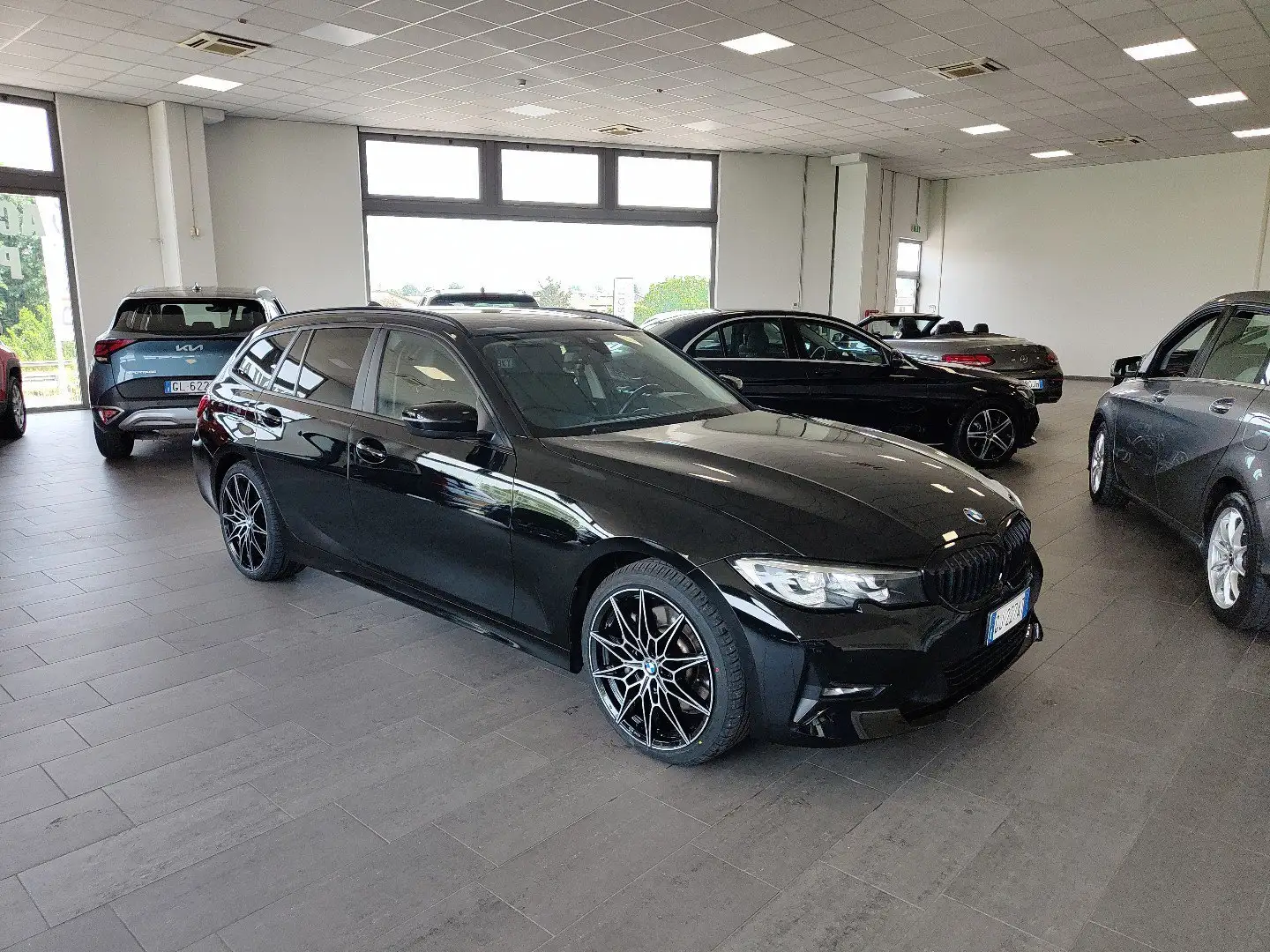 BMW 330 d 48V MHEV Touring Auto Navi FariLED Pelle Black - 2