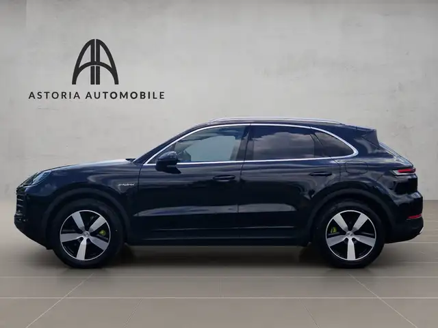 Porsche Cayenne view 11