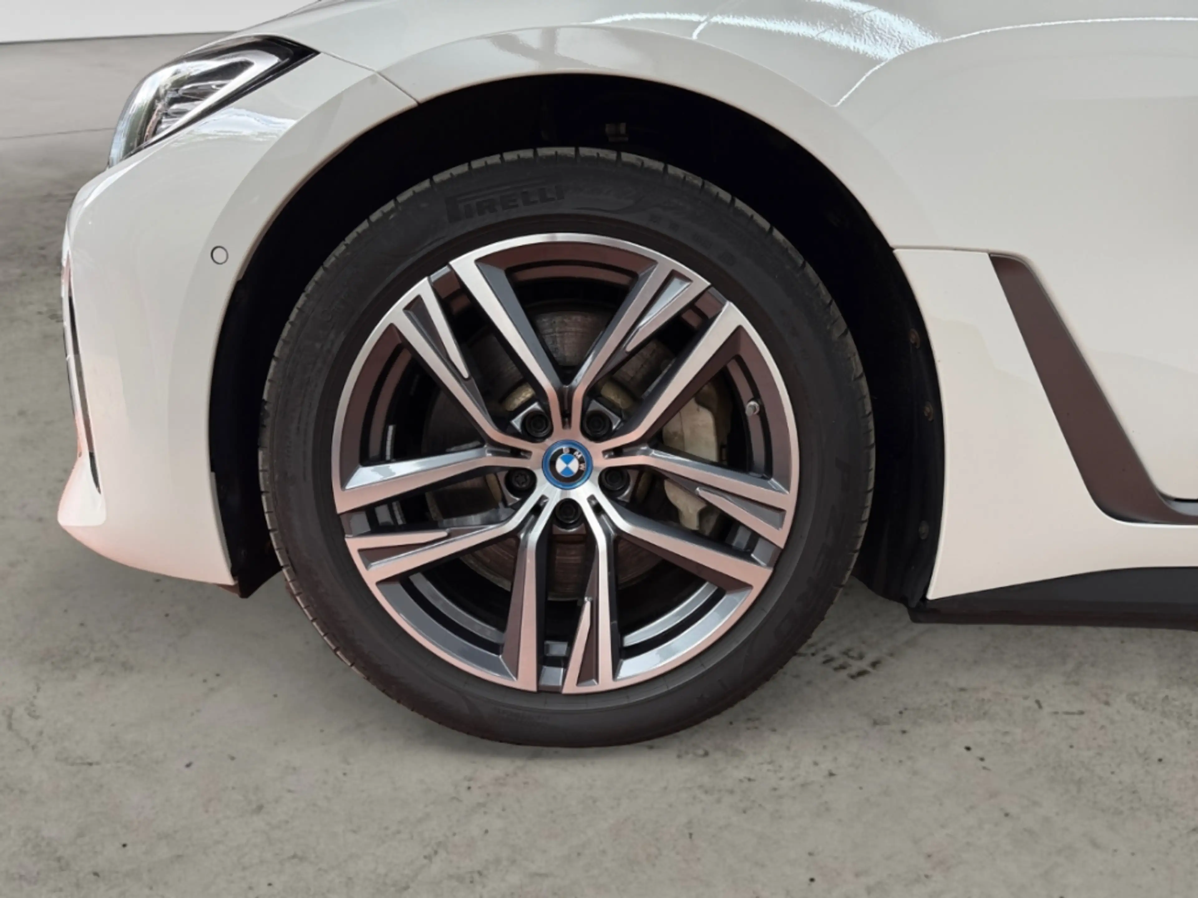 BMW i4 eDrive Gran Coupe B-ZERT AUTOMATIK NAV LED DIG-DIS — photo 14