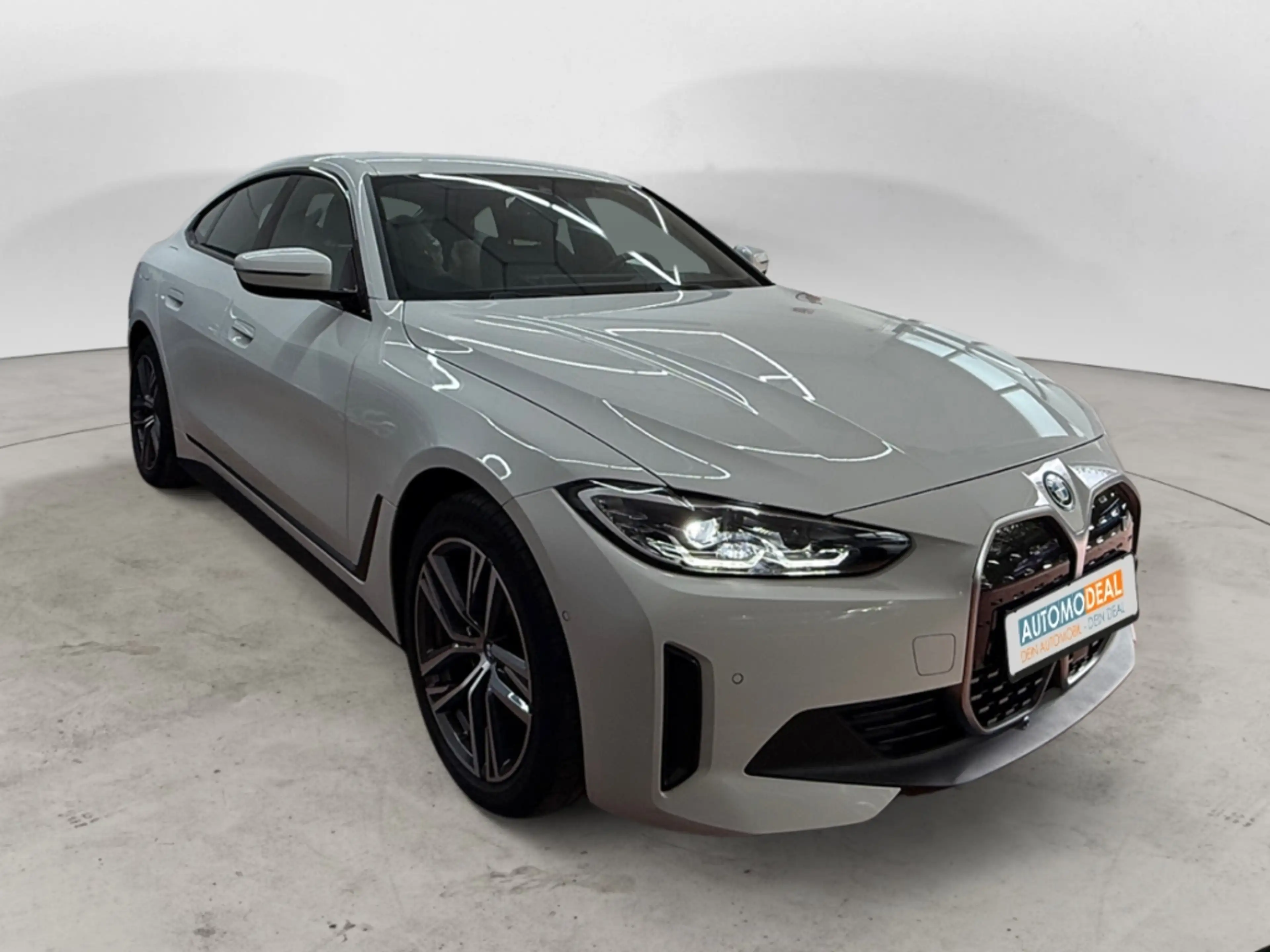 BMW i4 eDrive Gran Coupe B-ZERT AUTOMATIK NAV LED DIG-DIS — photo 4