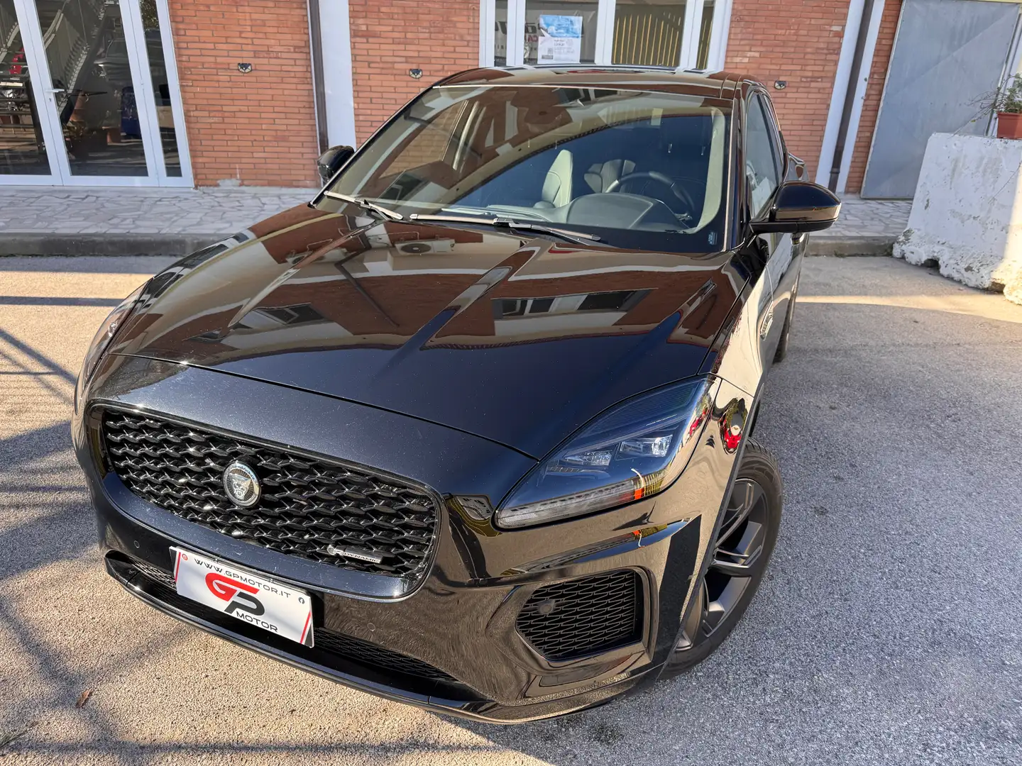 Jaguar E-Pace 2.0*163CV*R-DYNAMIC*IBRIDA*AUTOMATICA*4X4* Чёрный - 2