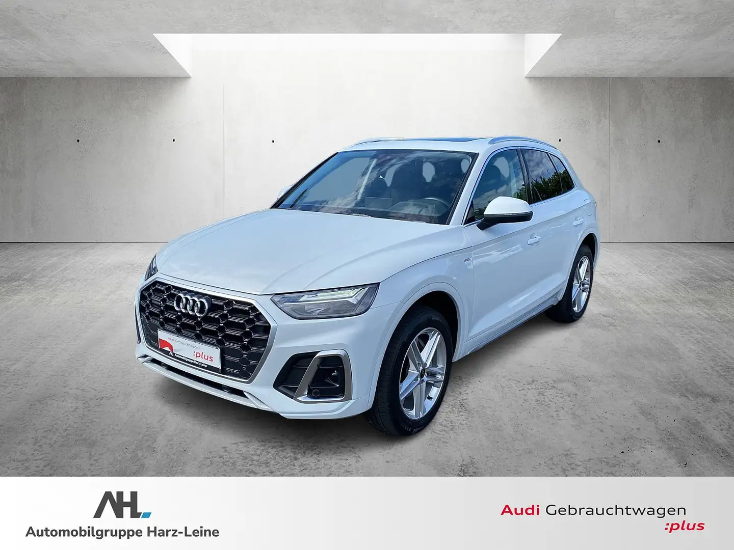 Audi Q5 55 TFSIe S line quattro S-tronic LED Navi Pano Mem Weiß - 1