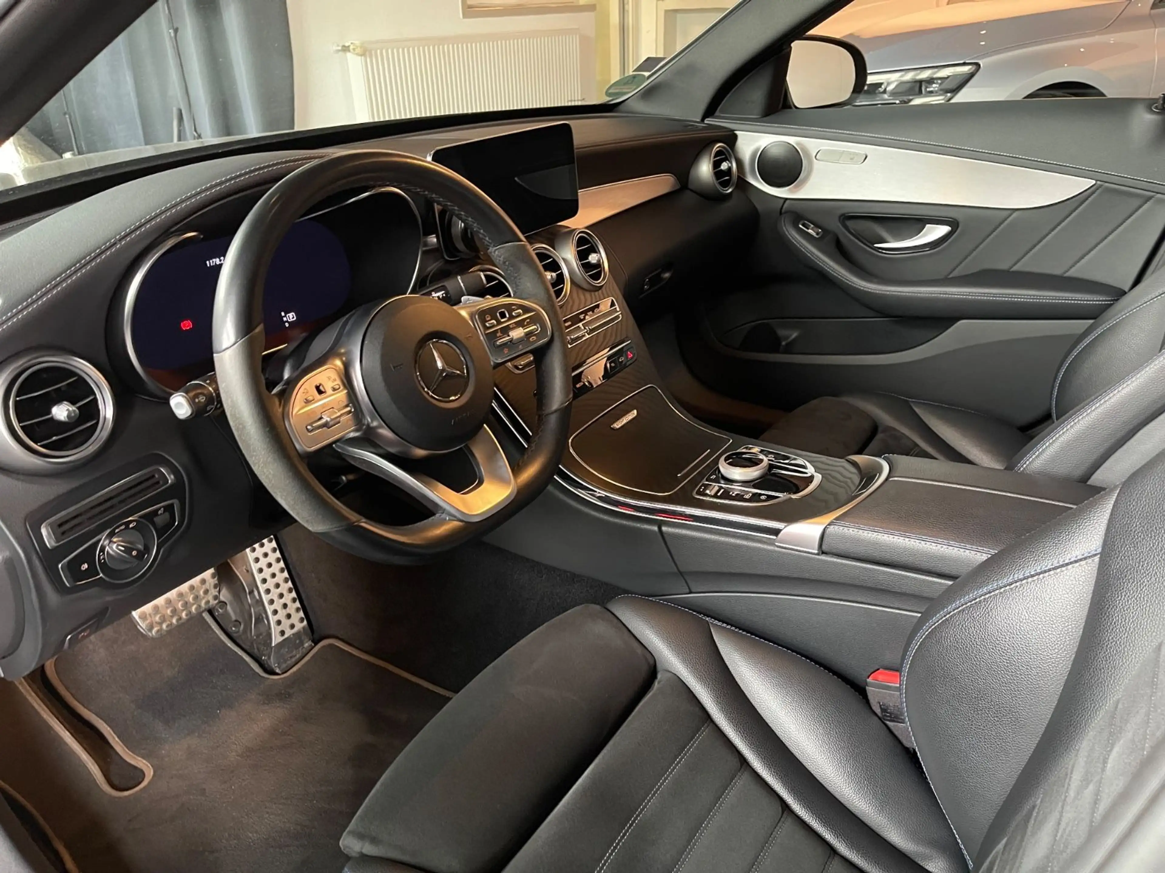 Mercedes-Benz C 220 T-Modell C 220 d AMG Line | Widescreen | Night — photo 6