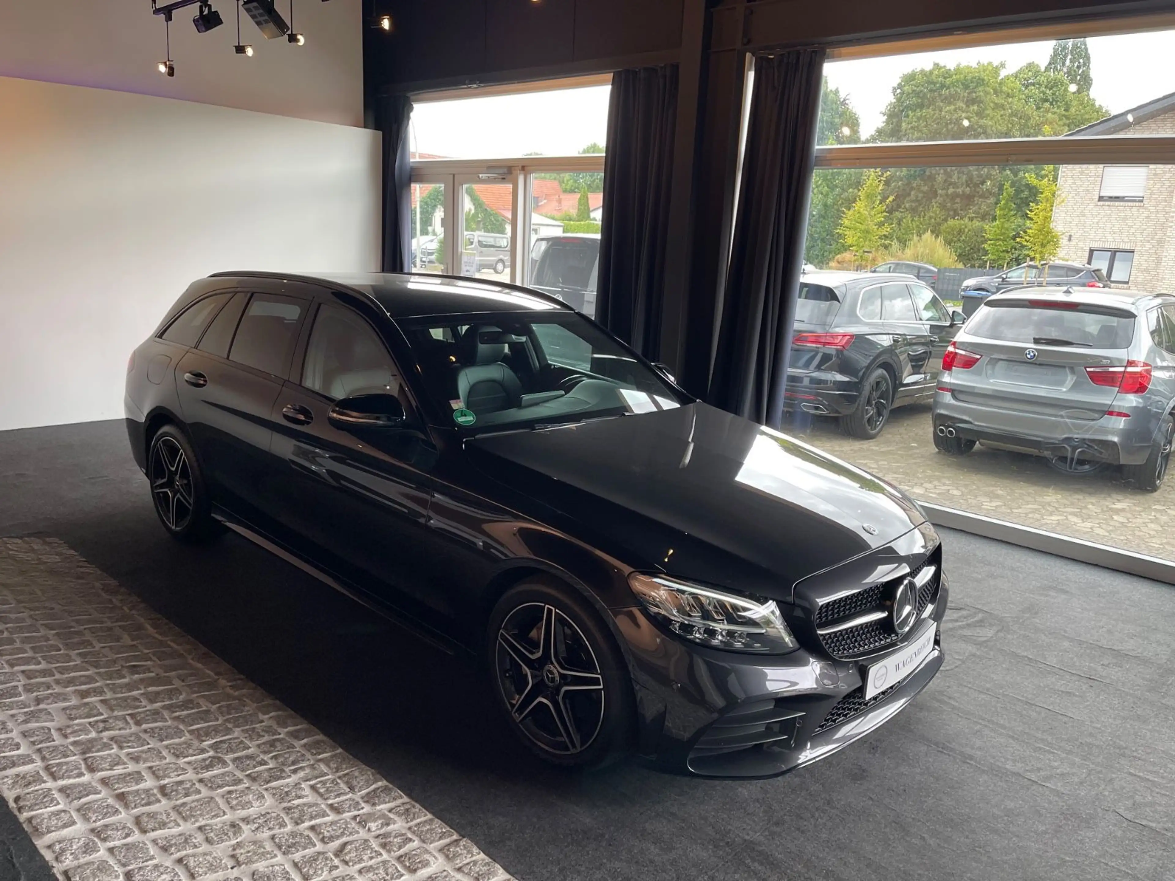 Mercedes-Benz C 220 T-Modell C 220 d AMG Line | Widescreen | Night — photo 3