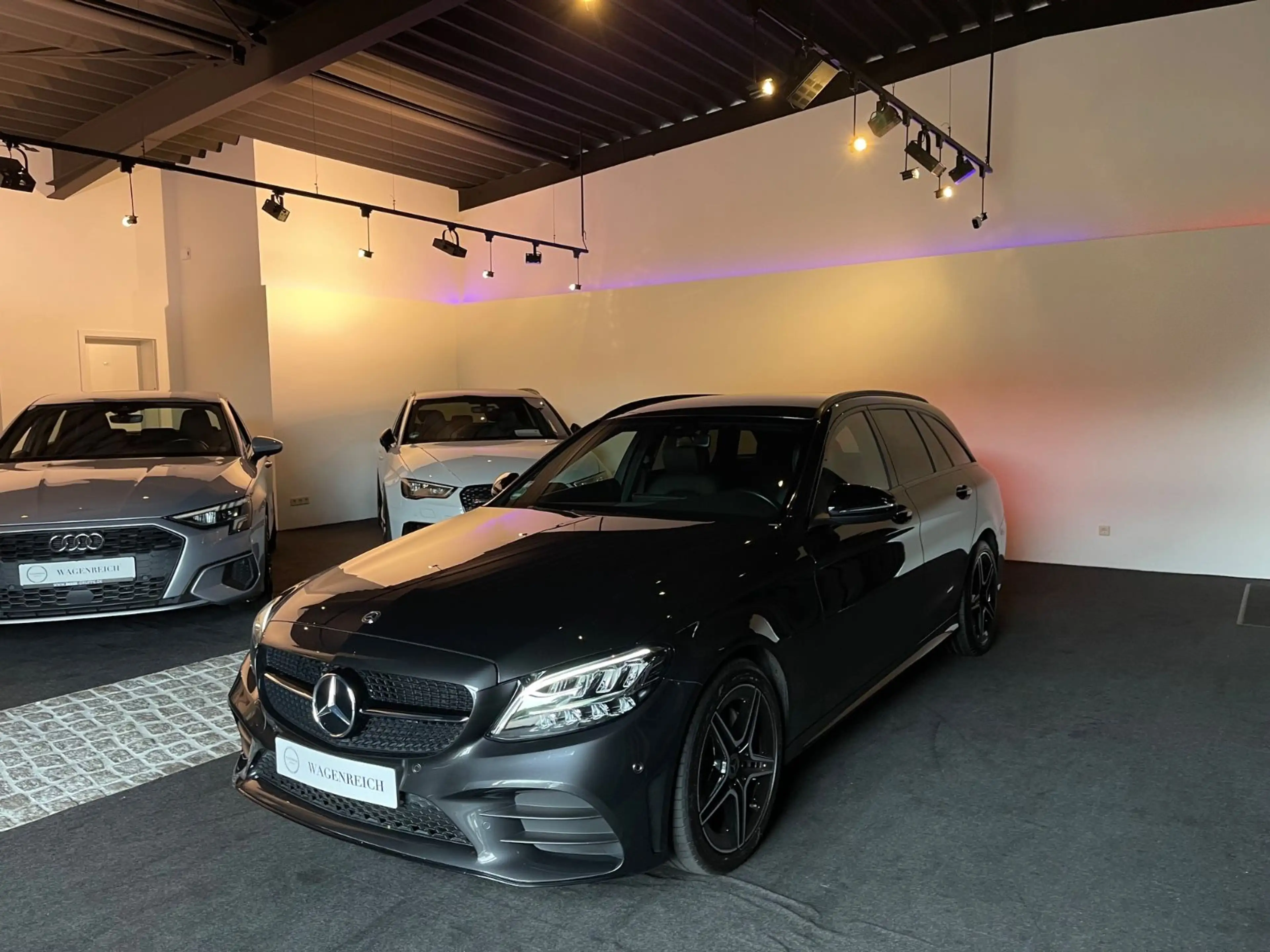 Mercedes-Benz C 220 T-Modell C 220 d AMG Line | Widescreen | Night — photo 12