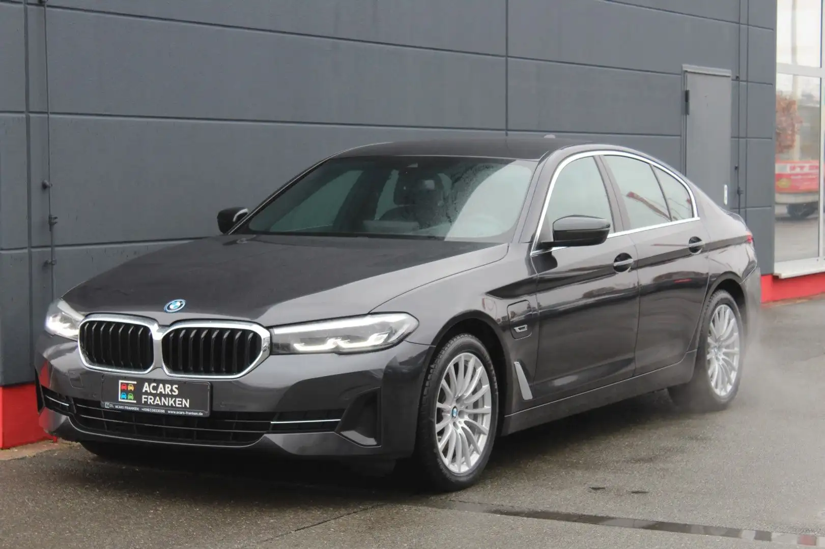 BMW 545 e xDrive Lim. *Hybrid*LED*Kamera*SHZ*NAVI Grijs - 1