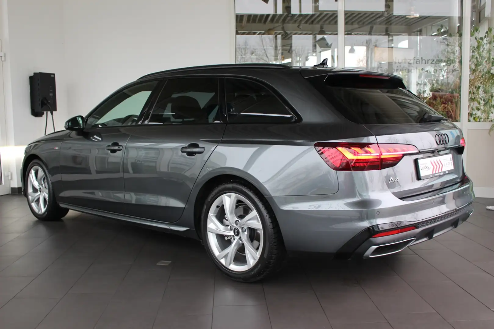 Audi A4 Avant S line 40 TDI 150(204) kW(PS) S tronic Pano Gris - 2