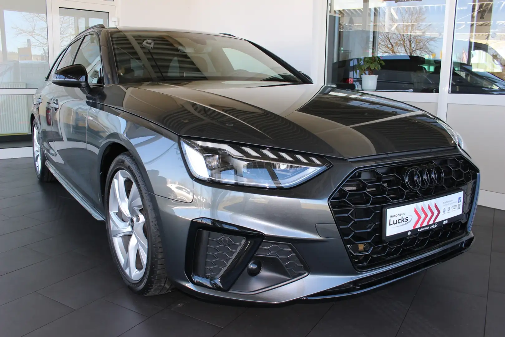 Audi A4 Avant S line 40 TDI 150(204) kW(PS) S tronic Pano Grau - 1