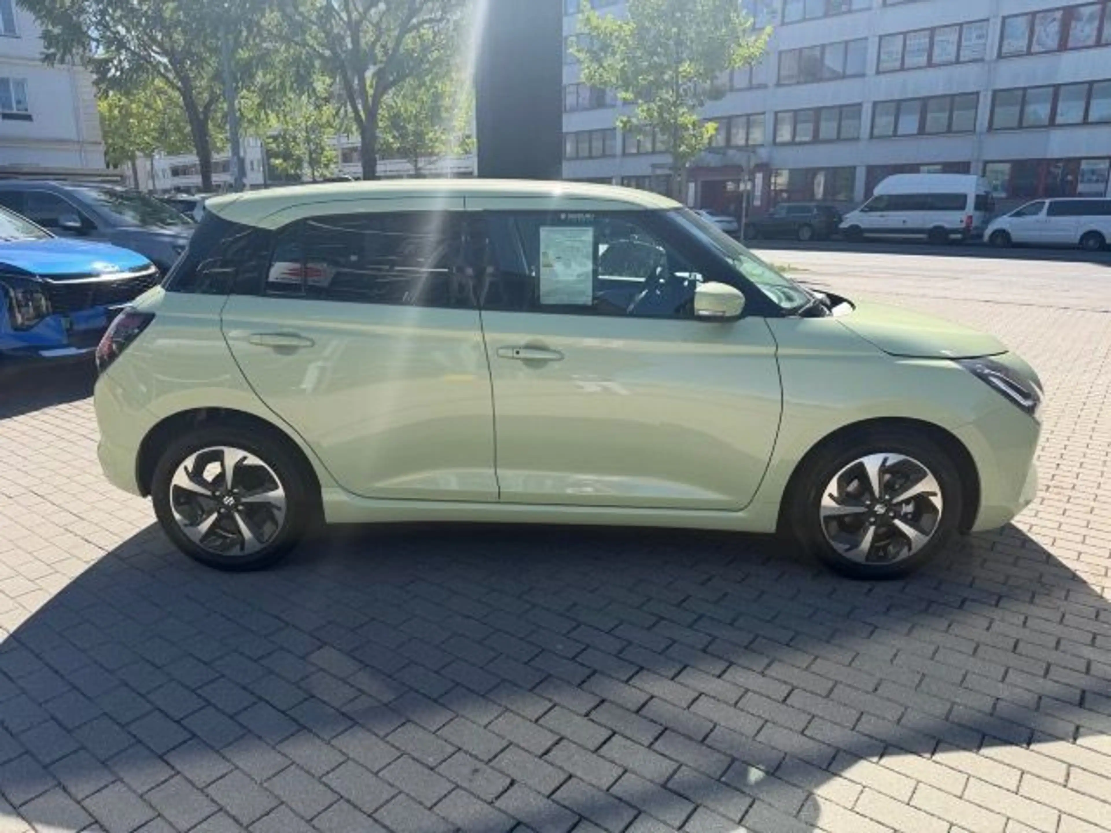 Suzuki Swift SWIFT 1.2 DUALJET HYBRID AUTOMATIK COMFORT+ — photo 4