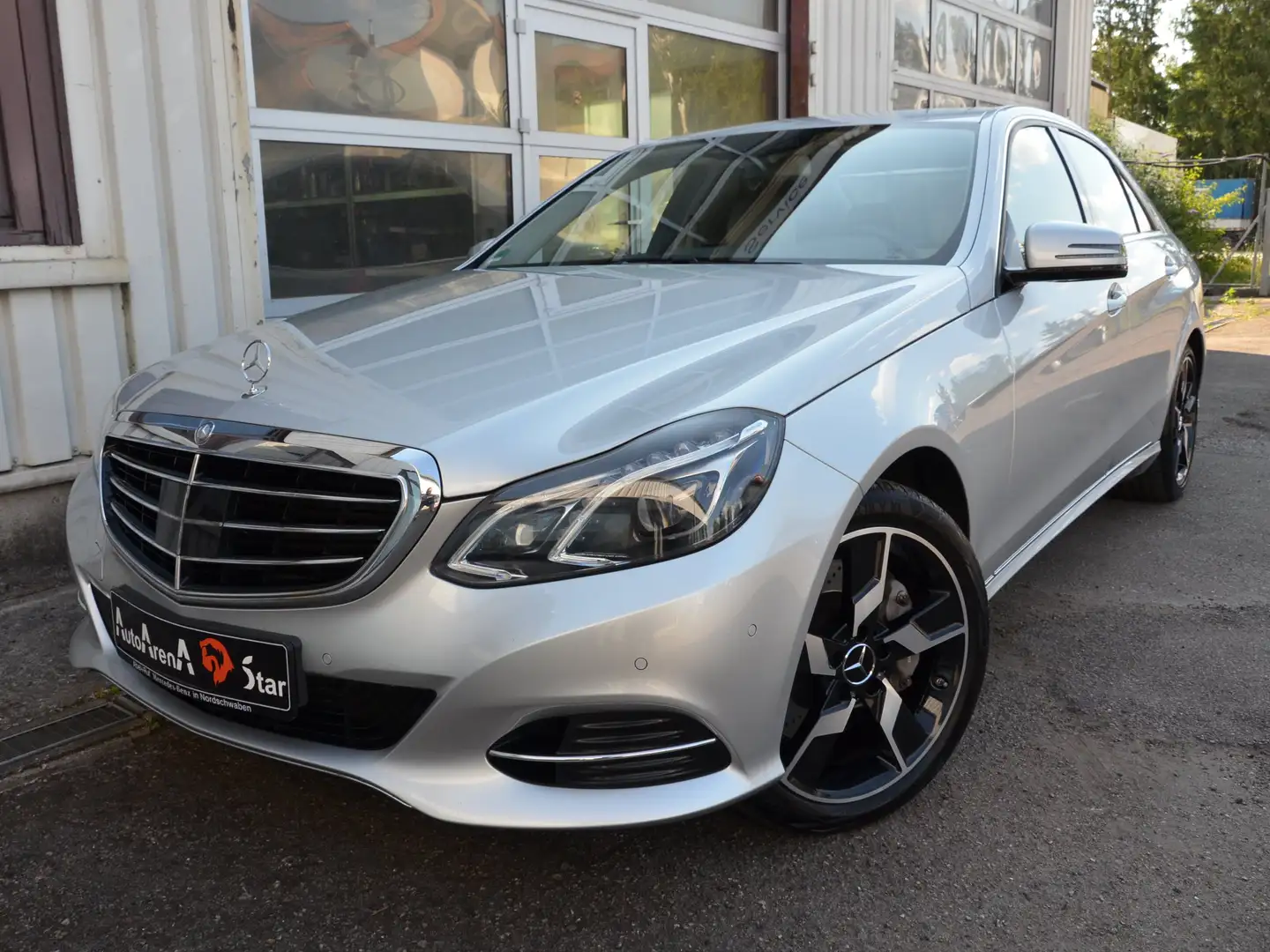 Mercedes-Benz E 400 E 400 4Matic,Alu,Klima,Nav,LED,PDC,Shz,Tel,Distron Grau - 1