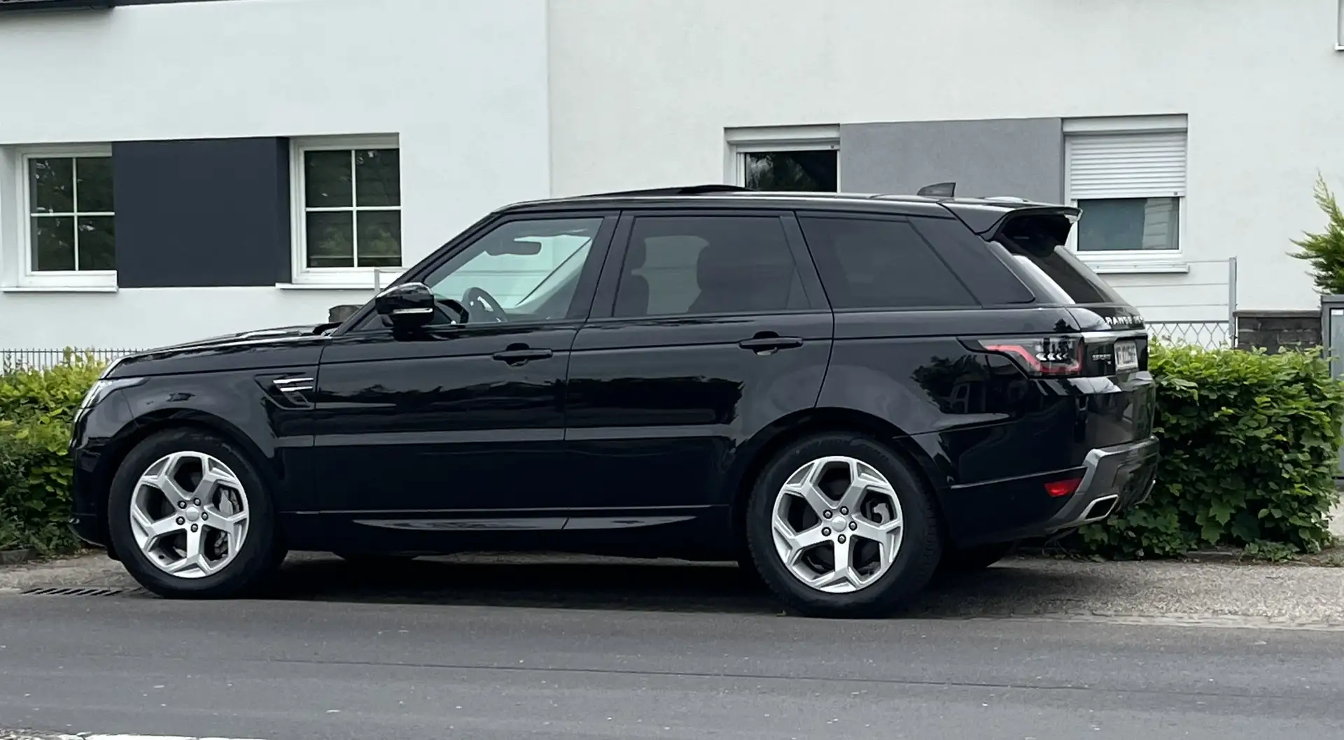 Land Rover Range Rover Sport Range Rover Sport D300 MHEV AWD Dynamic HSE Aut. Dynamic HSE Schwarz - 1