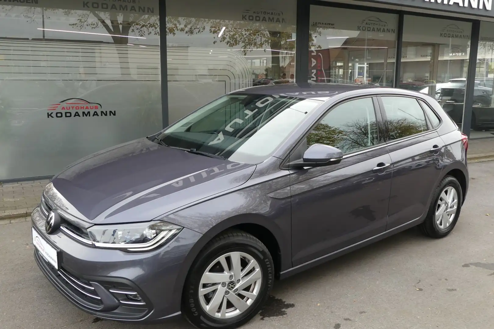 Volkswagen Polo Style*LED*AppleCar*Tempomat*Virtual*AHK* Grau - 2