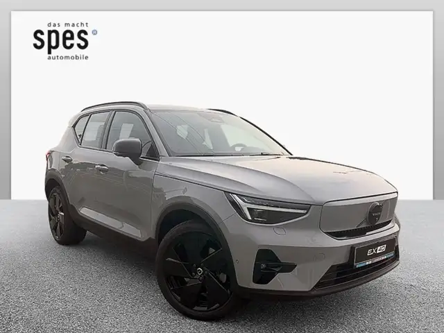 Volvo EX40 Black Edition Plus, Single Motor Extended Range, Vollelektri