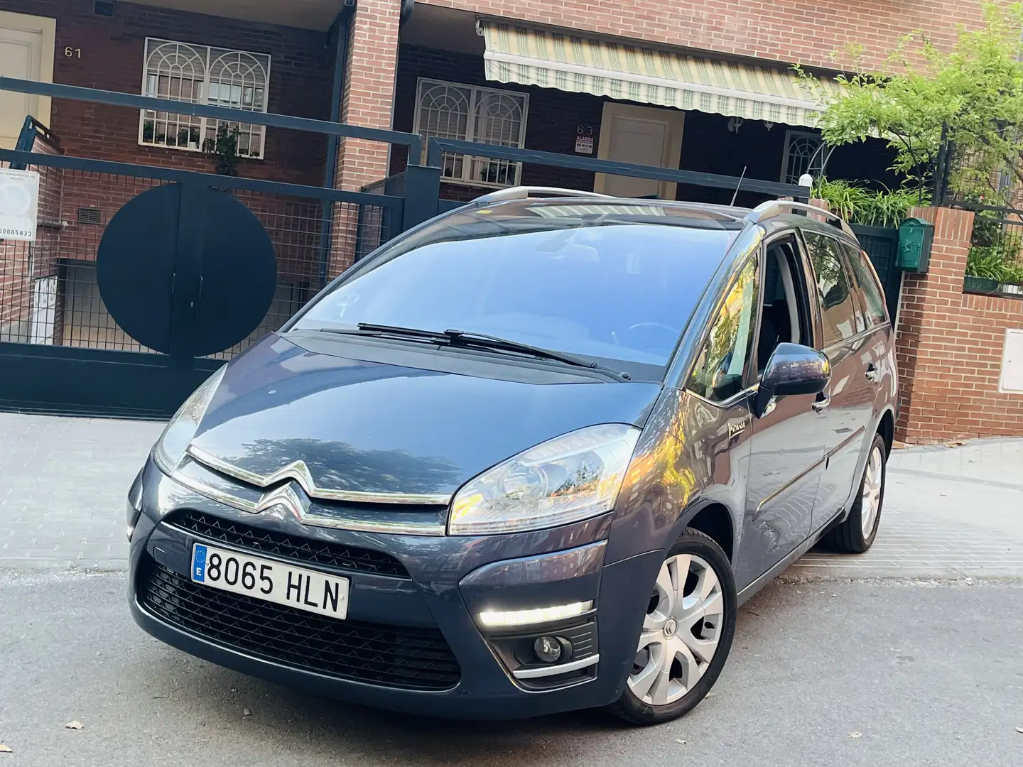 Citroen Grand C4 Picasso 1.6e-HDI Exclusive CMP - 1