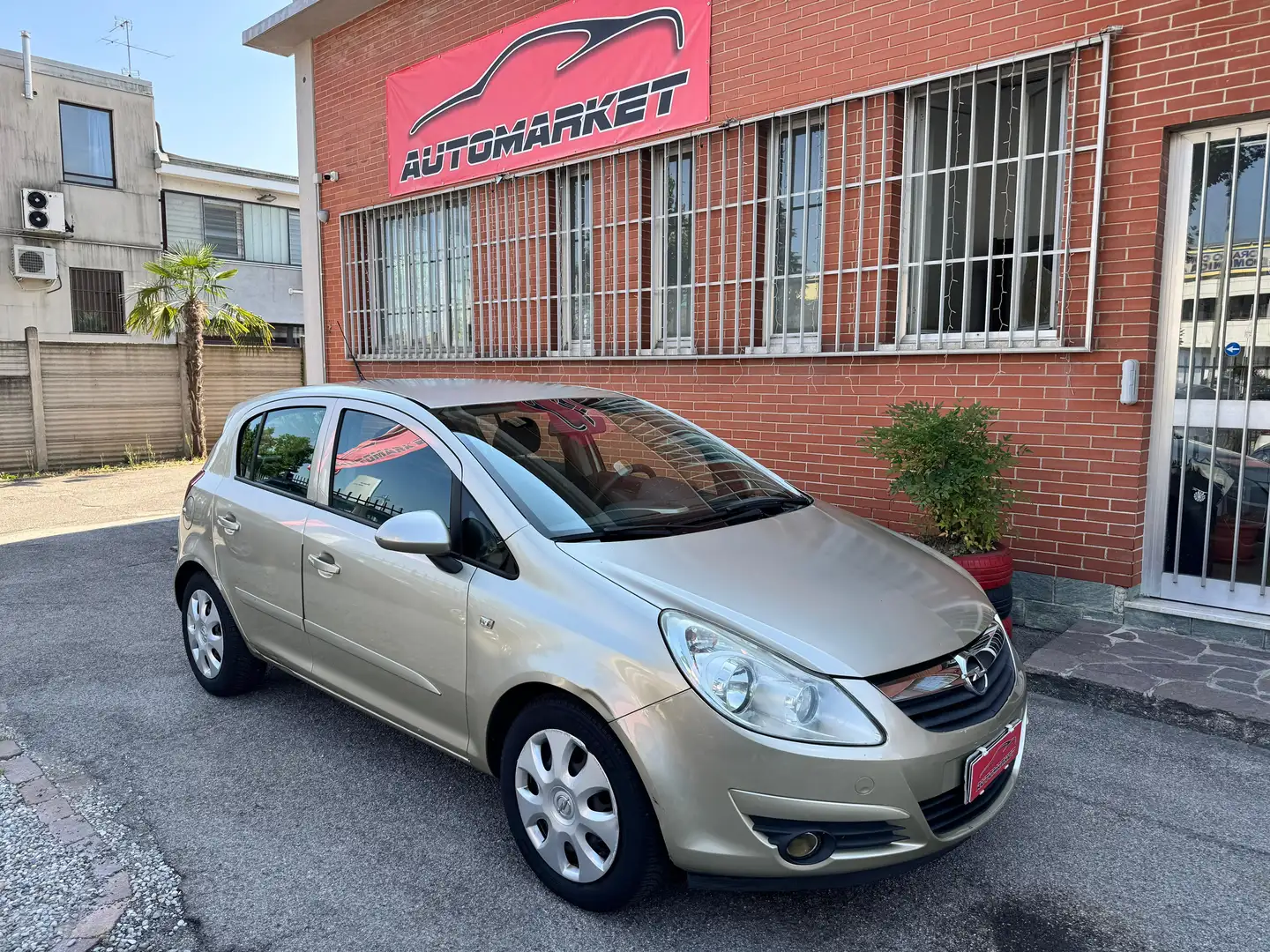 Opel Corsa 5p 1.2 80cv Enjoy Oro - 1