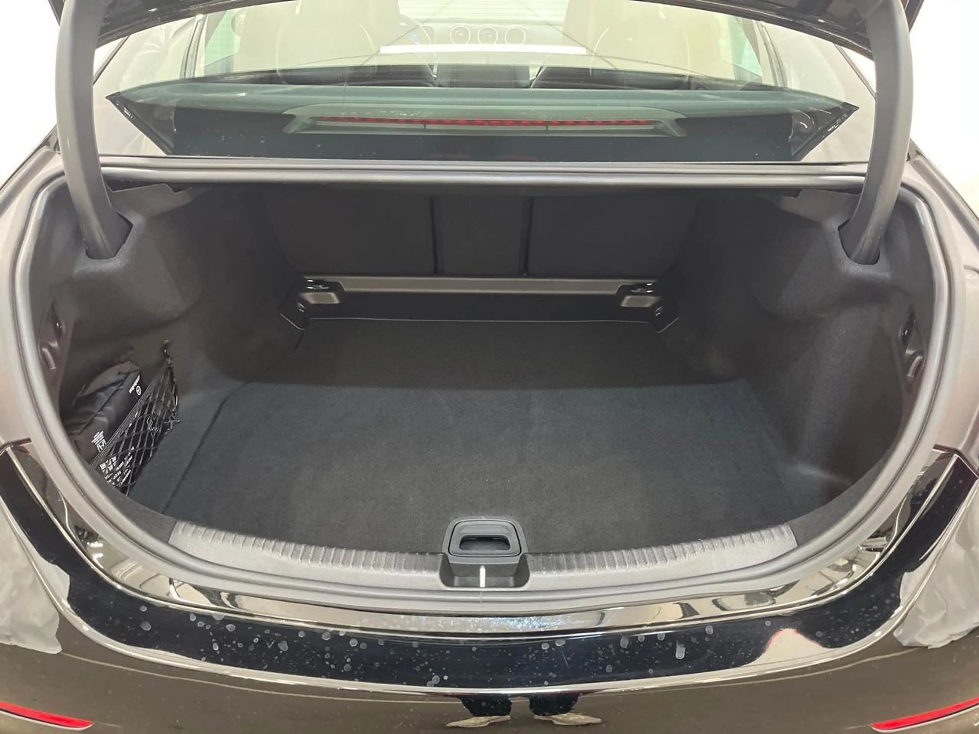Mercedes-Benz C 220 d AMG Line SpoSi BLIS Key LED Lane — photo 12