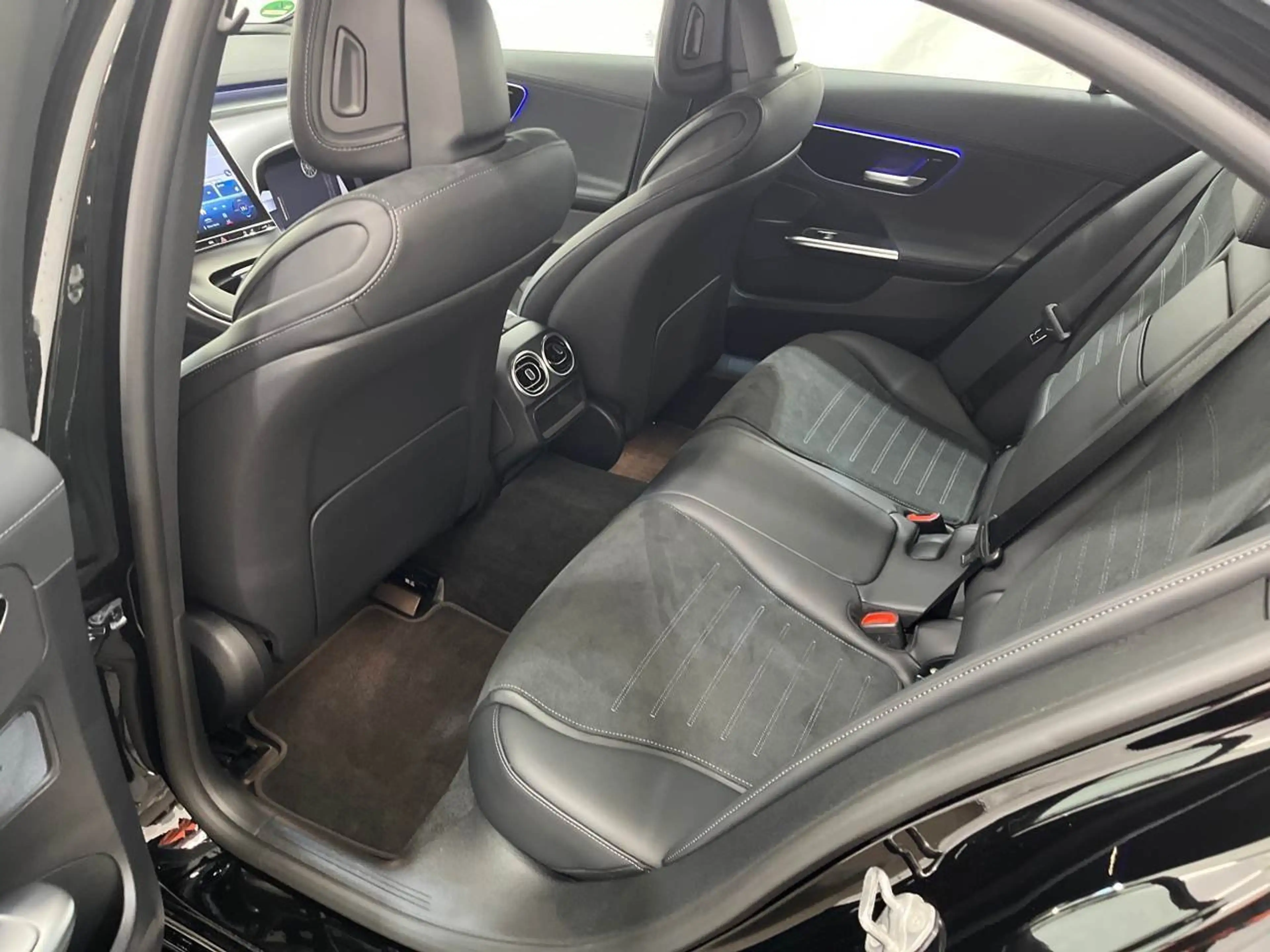 Mercedes-Benz C 220 d AMG Line SpoSi BLIS Key LED Lane — photo 10