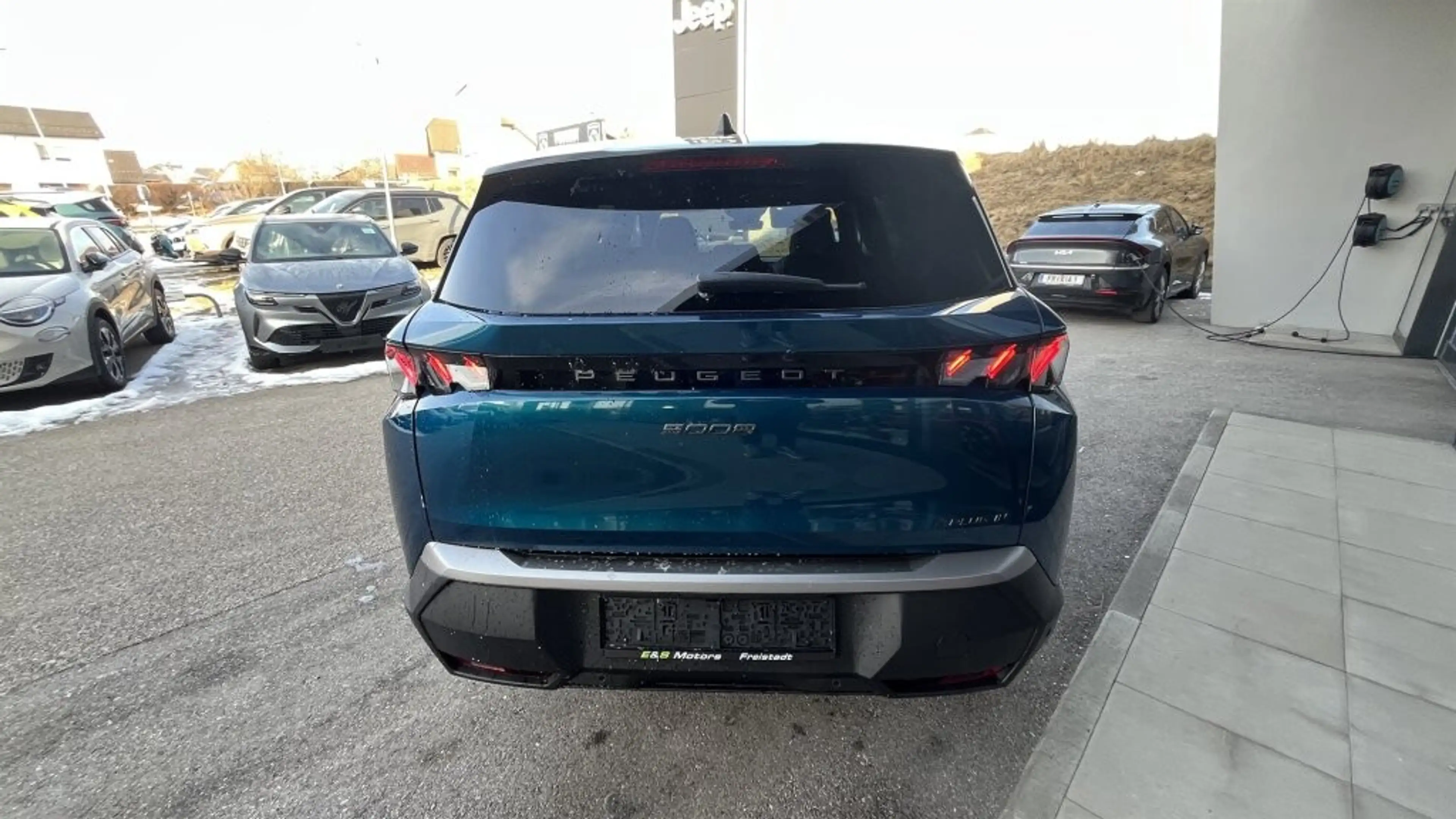 Peugeot 5008 PHEV 195 e-DCS7 Aut. — photo 4