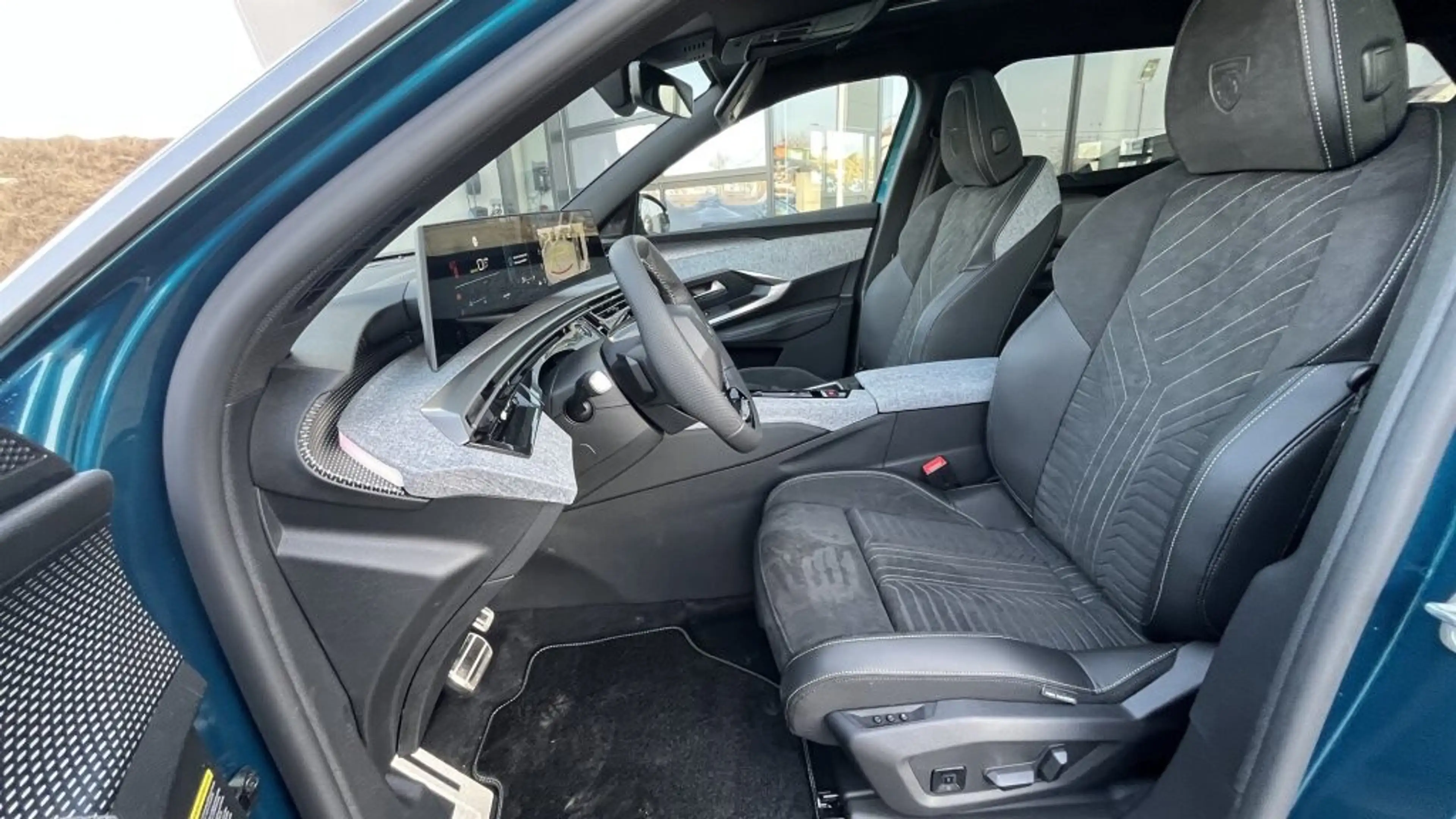 Peugeot 5008 PHEV 195 e-DCS7 Aut. — photo 10