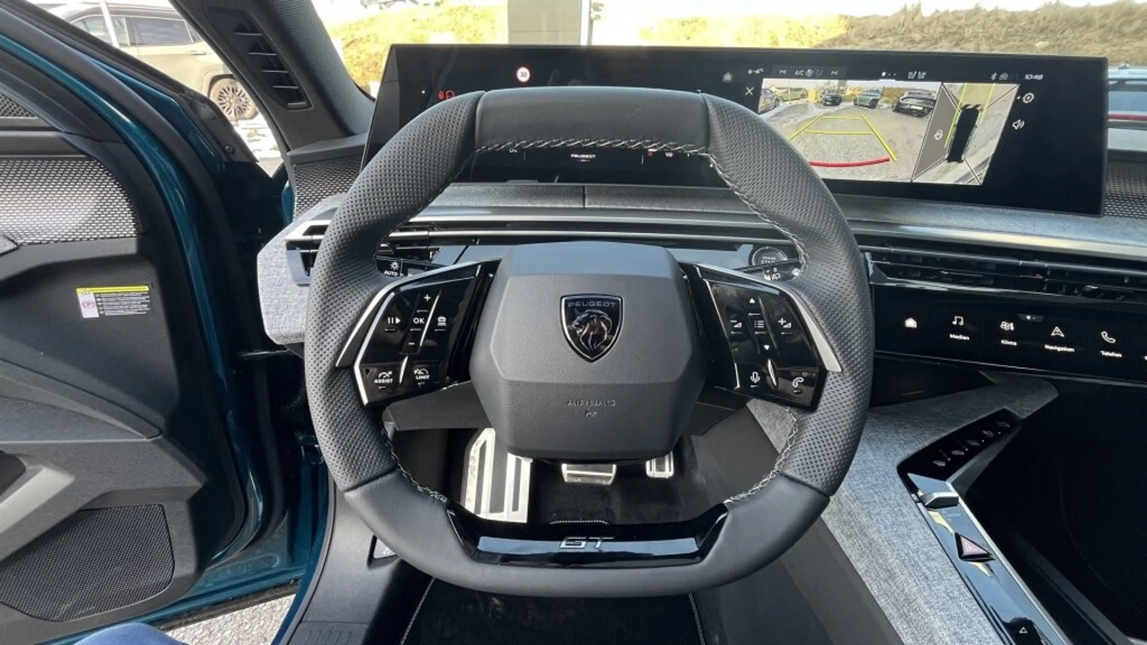 Peugeot 5008 PHEV 195 e-DCS7 Aut. — photo 13