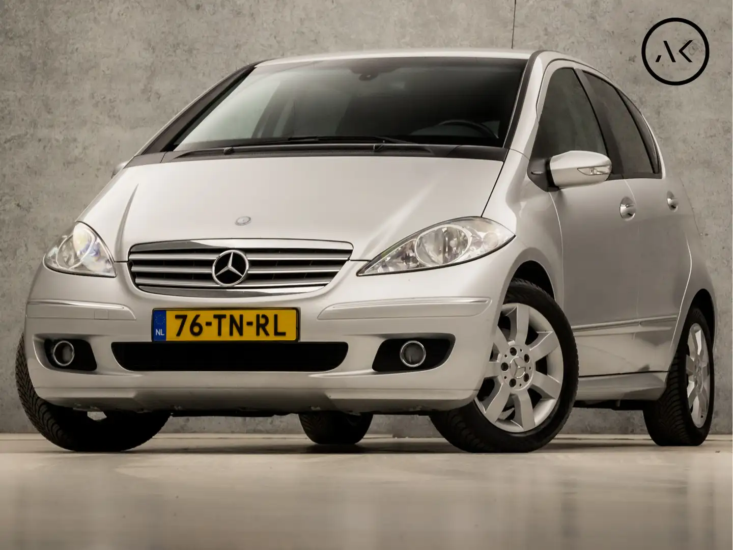 Mercedes-Benz A 150 Elegance (YOUNGTIMER, NAP, SCHERM, CAMERA, AIRCO, Grijs - 1
