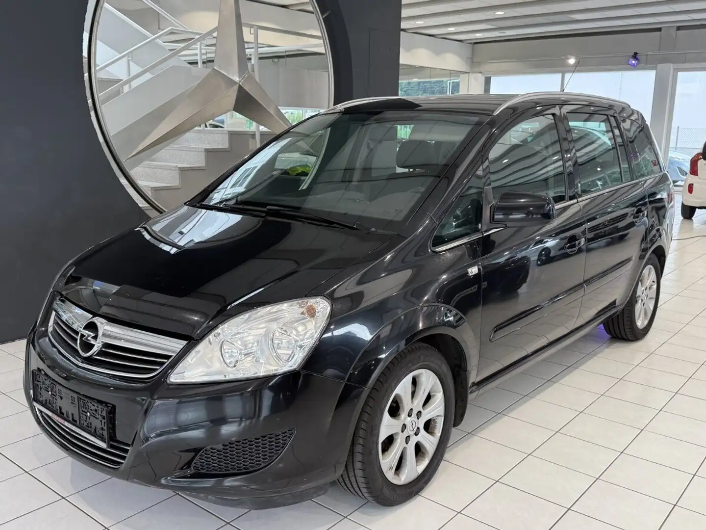 Opel Zafira B Edition - Nur für Händler oder Bastler keine ... Schwarz - 1