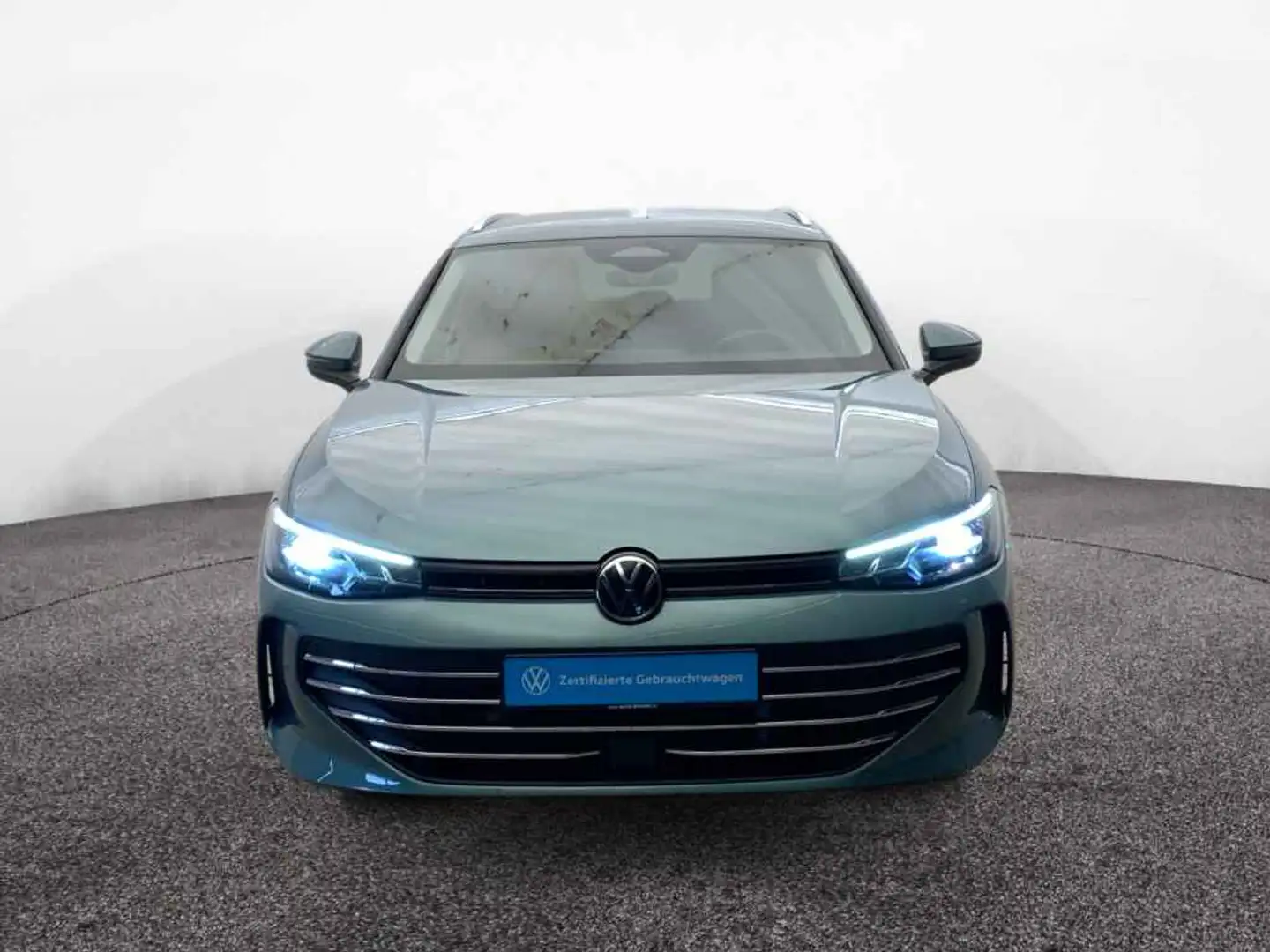 Volkswagen Passat Variant Business eHybrid *AHK*MASSAGE*HUD Verde - 2