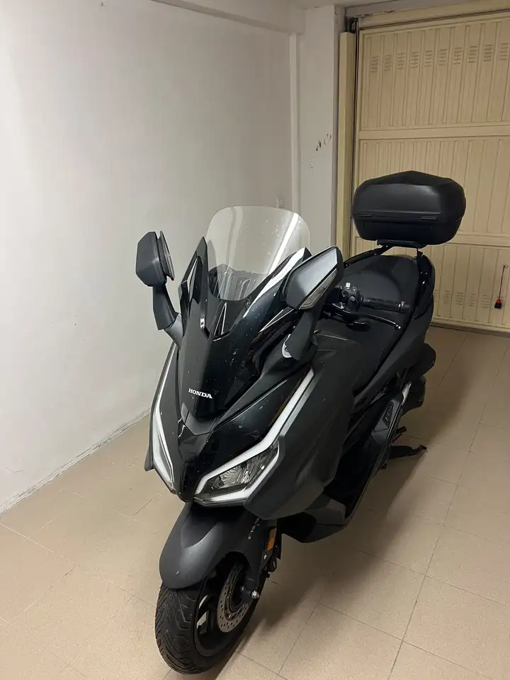 Honda Forza 350