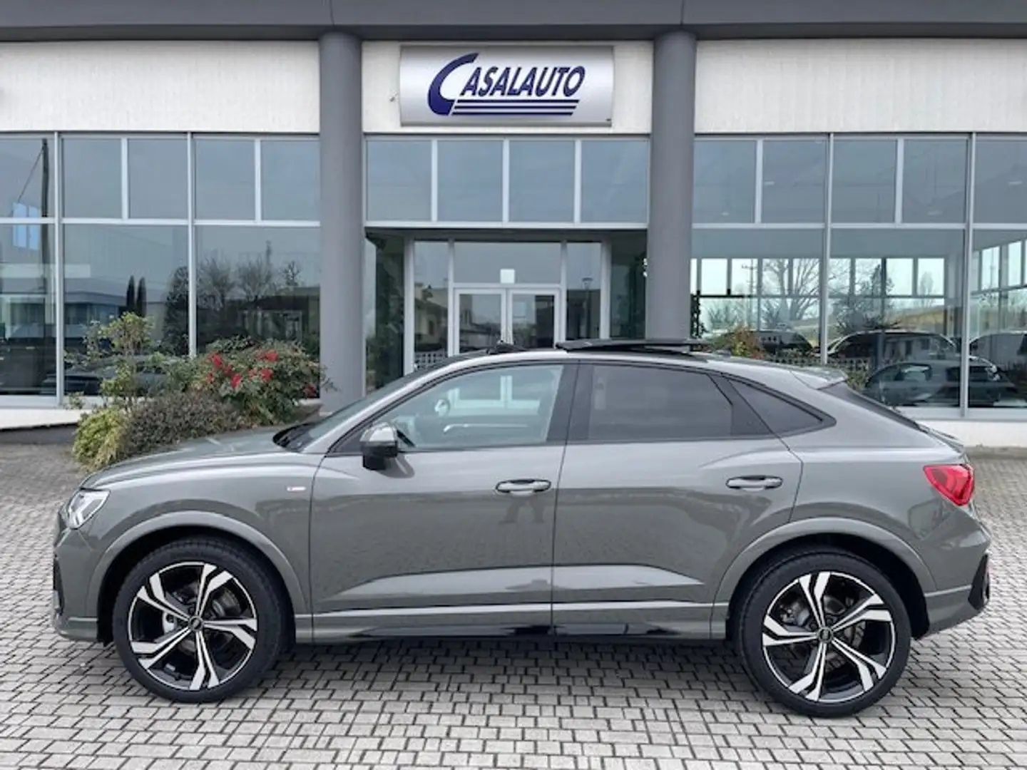 Audi Q3 SPB Sportback 35 TDI S tronic S Line KM.0 TETTO/20 Grigio - 1