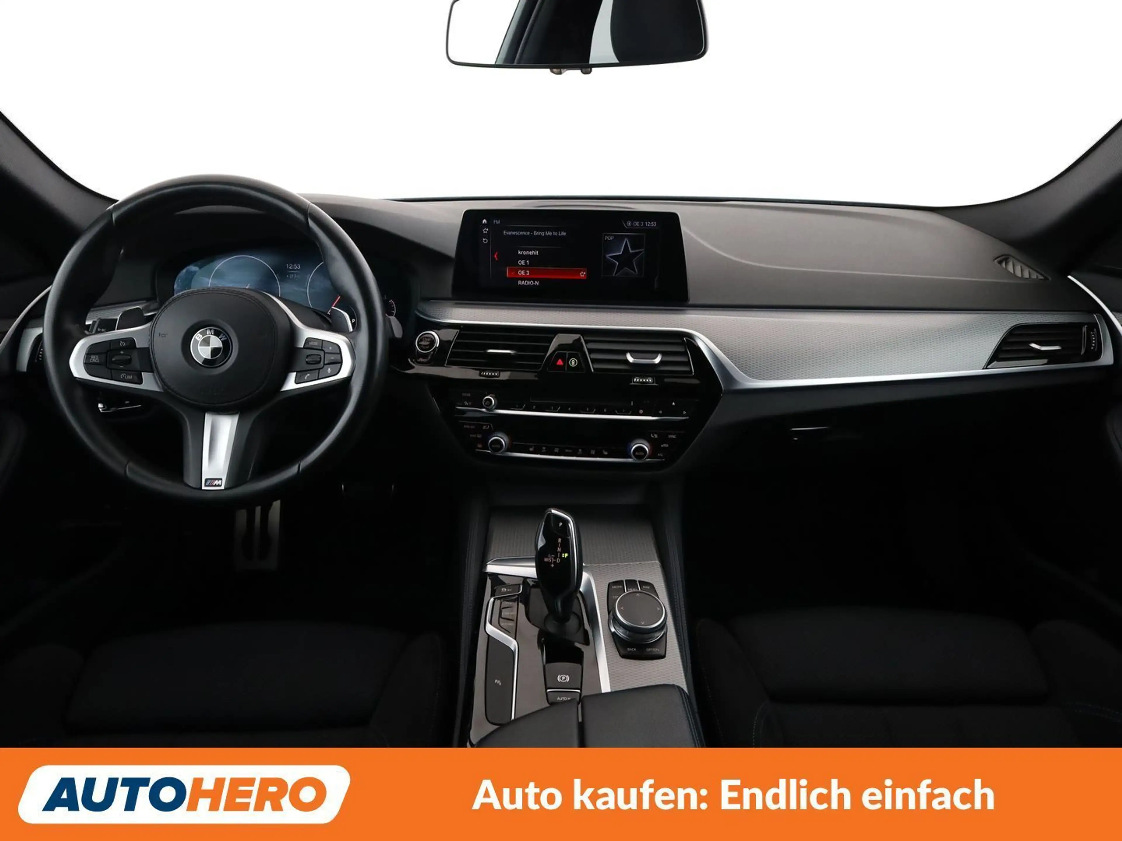 BMW 520 520d xDrive M Sport — photo 12