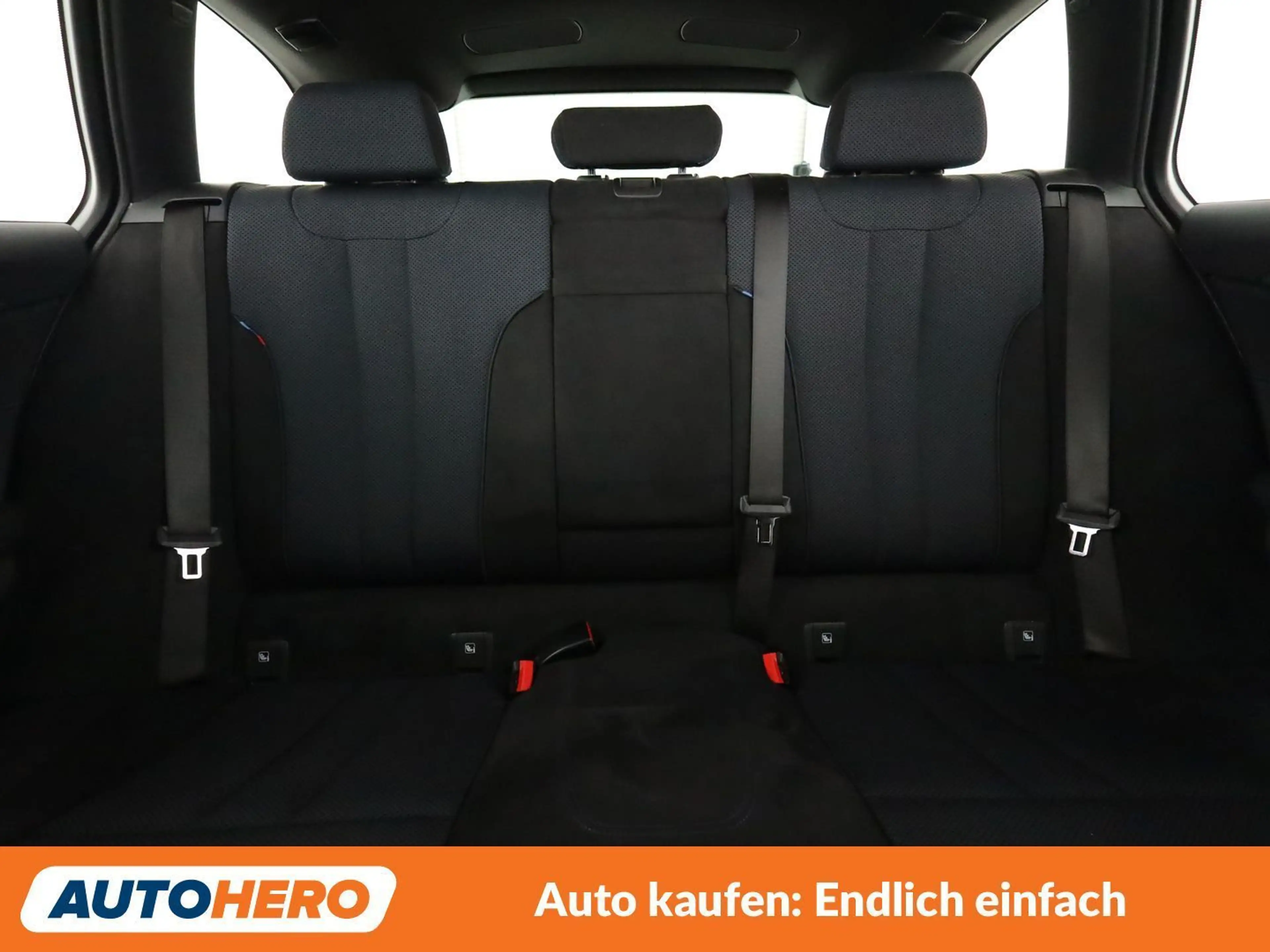 BMW 520 520d xDrive M Sport — photo 15