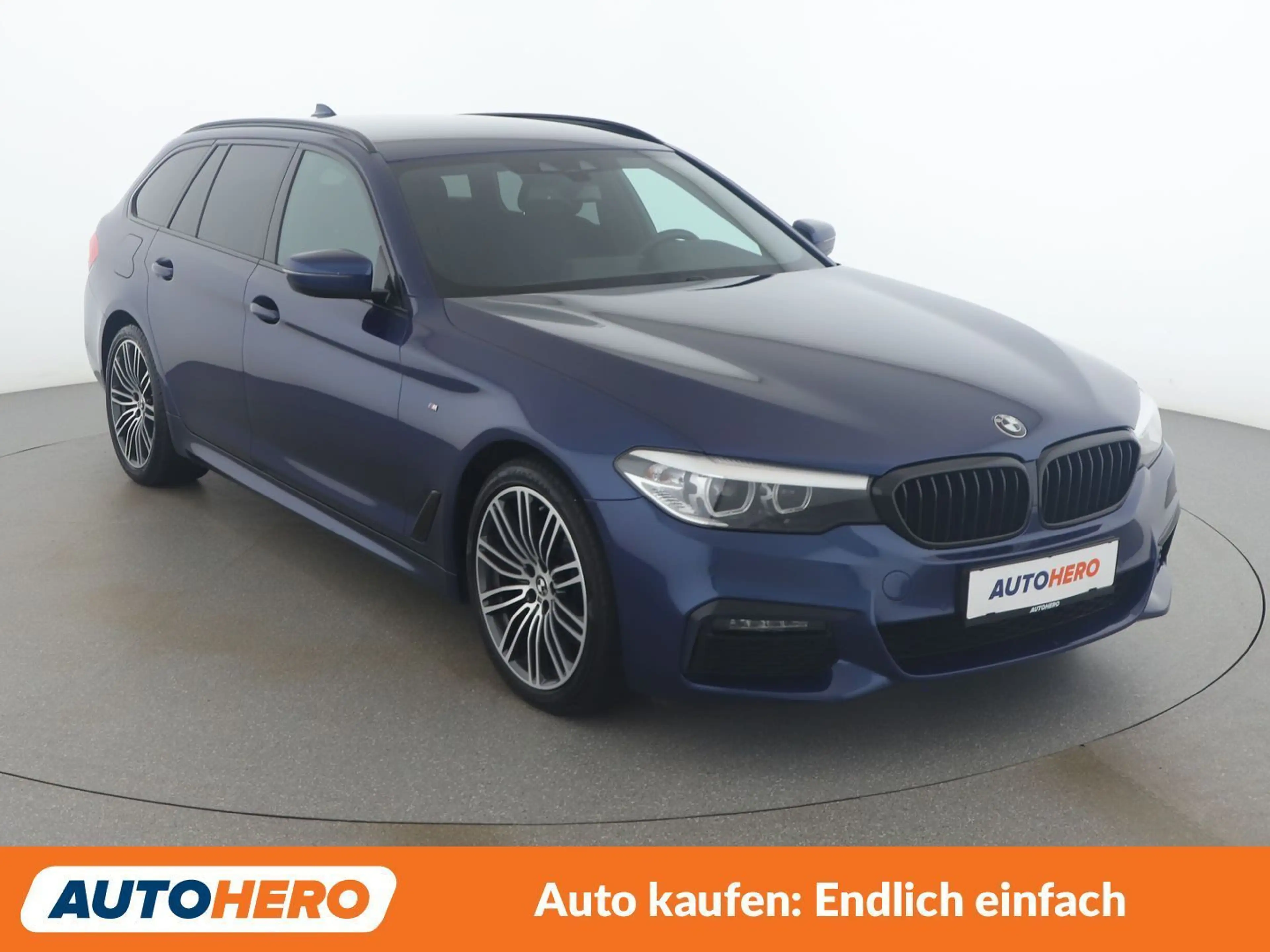BMW 520 520d xDrive M Sport — photo 8