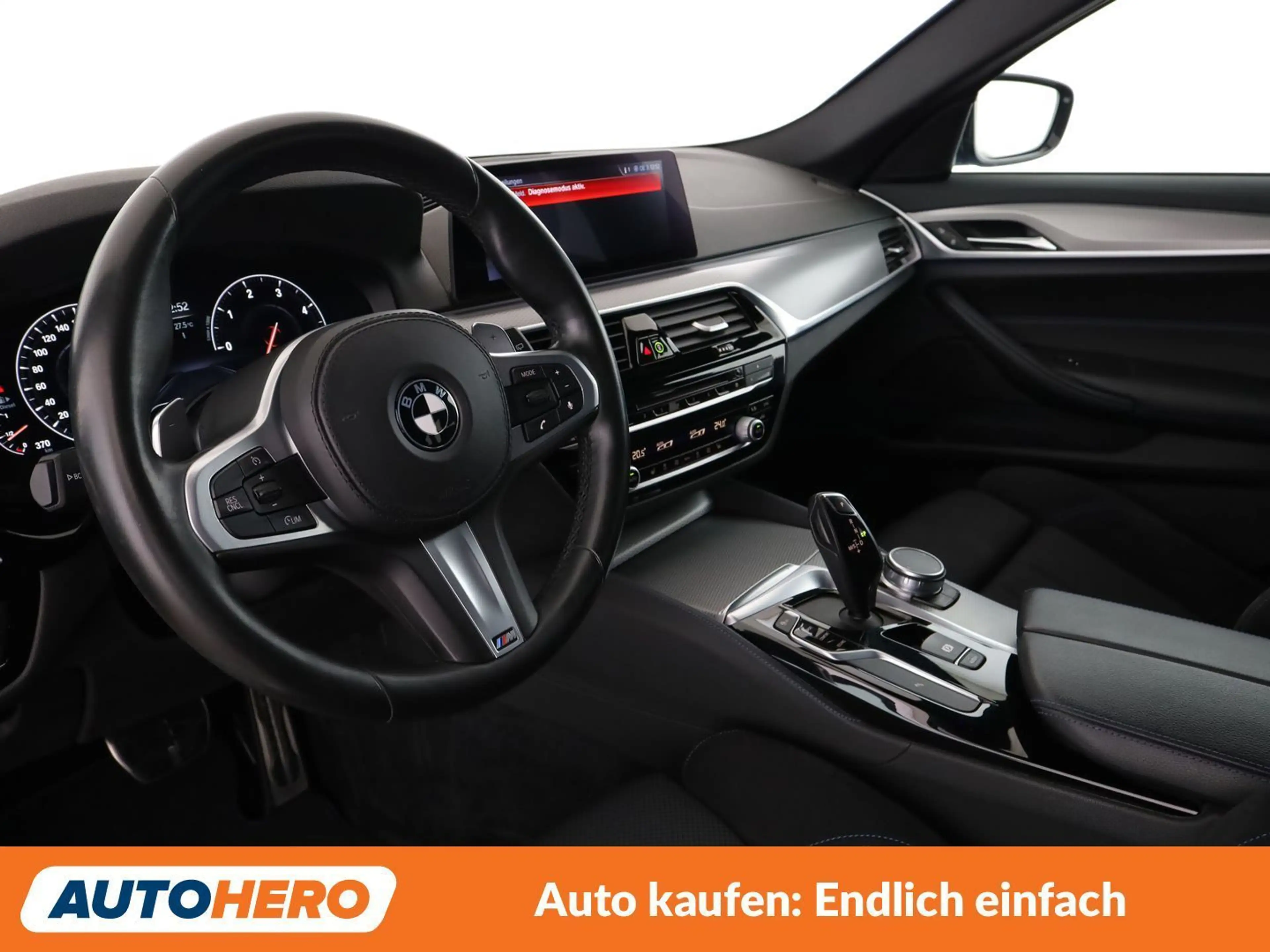 BMW 520 520d xDrive M Sport — photo 11