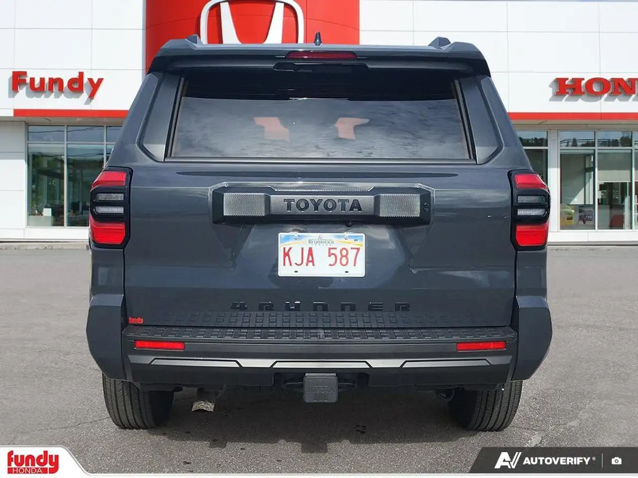 Toyota 4-Runner снимка Toyota 4-Runner